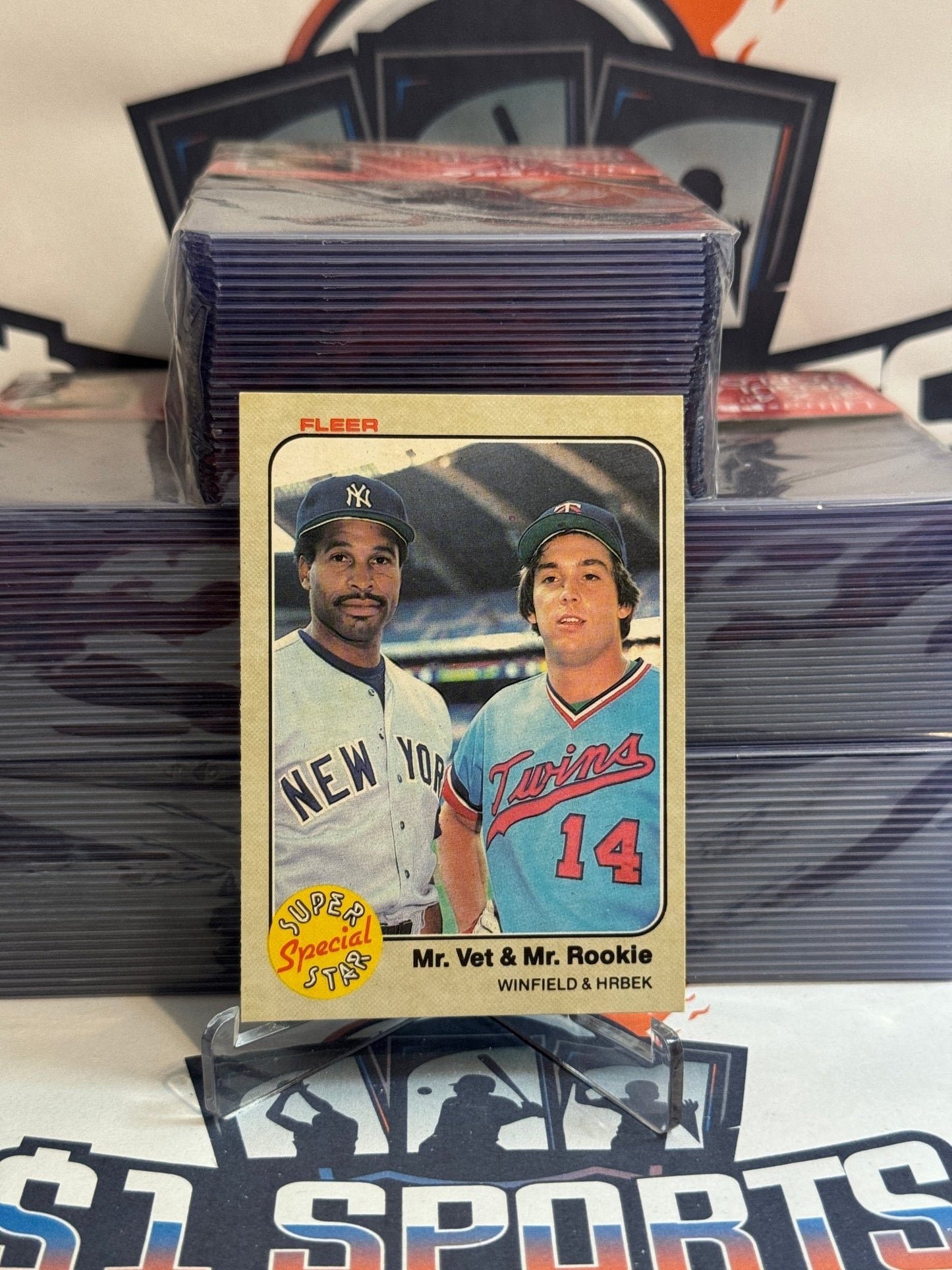 1983 Fleer (SuperStar Specials) Dave Winfield & Kent Hrbek #633