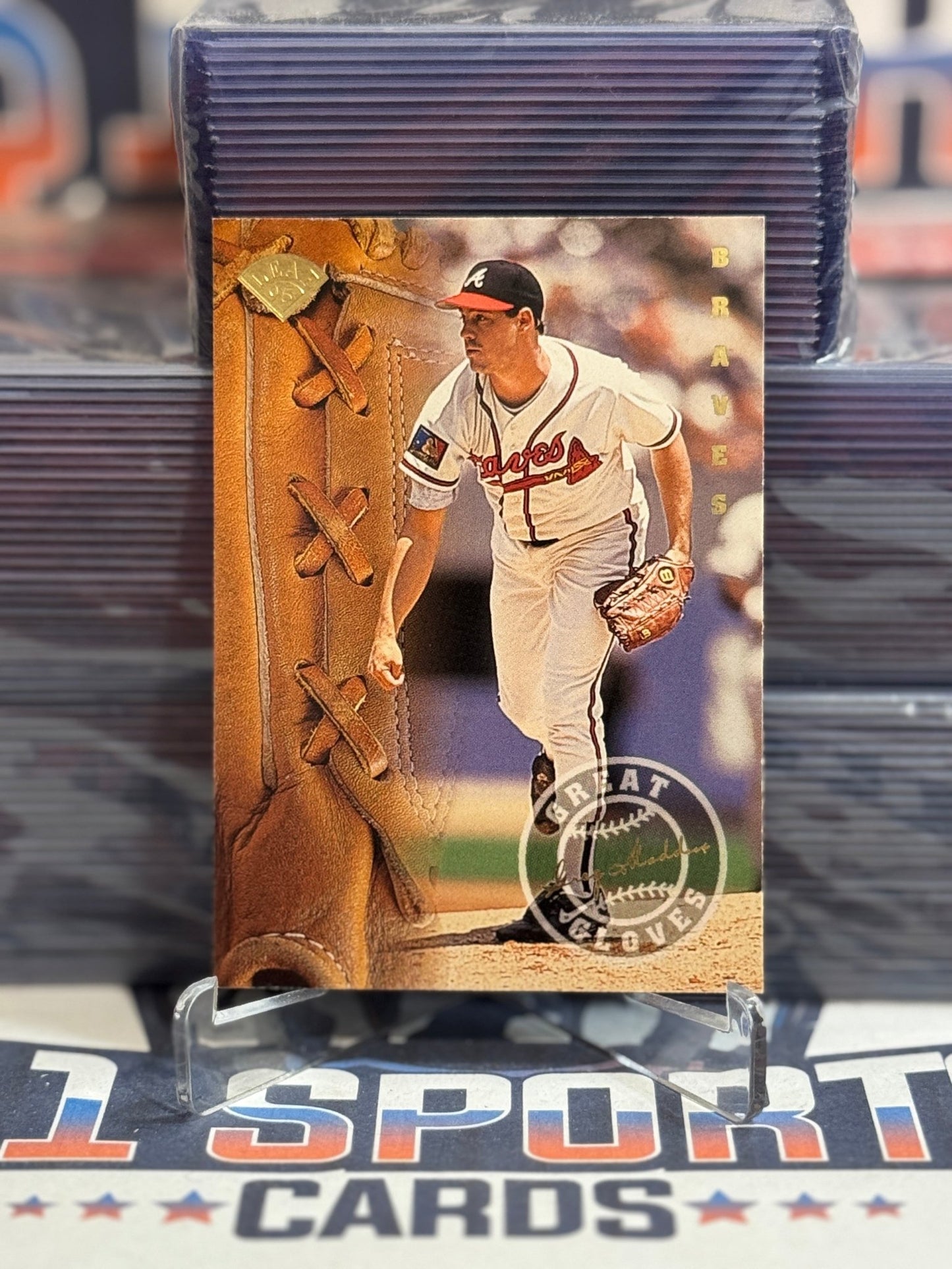 1995 Leaf (Great Gloves) Greg Maddux 11
