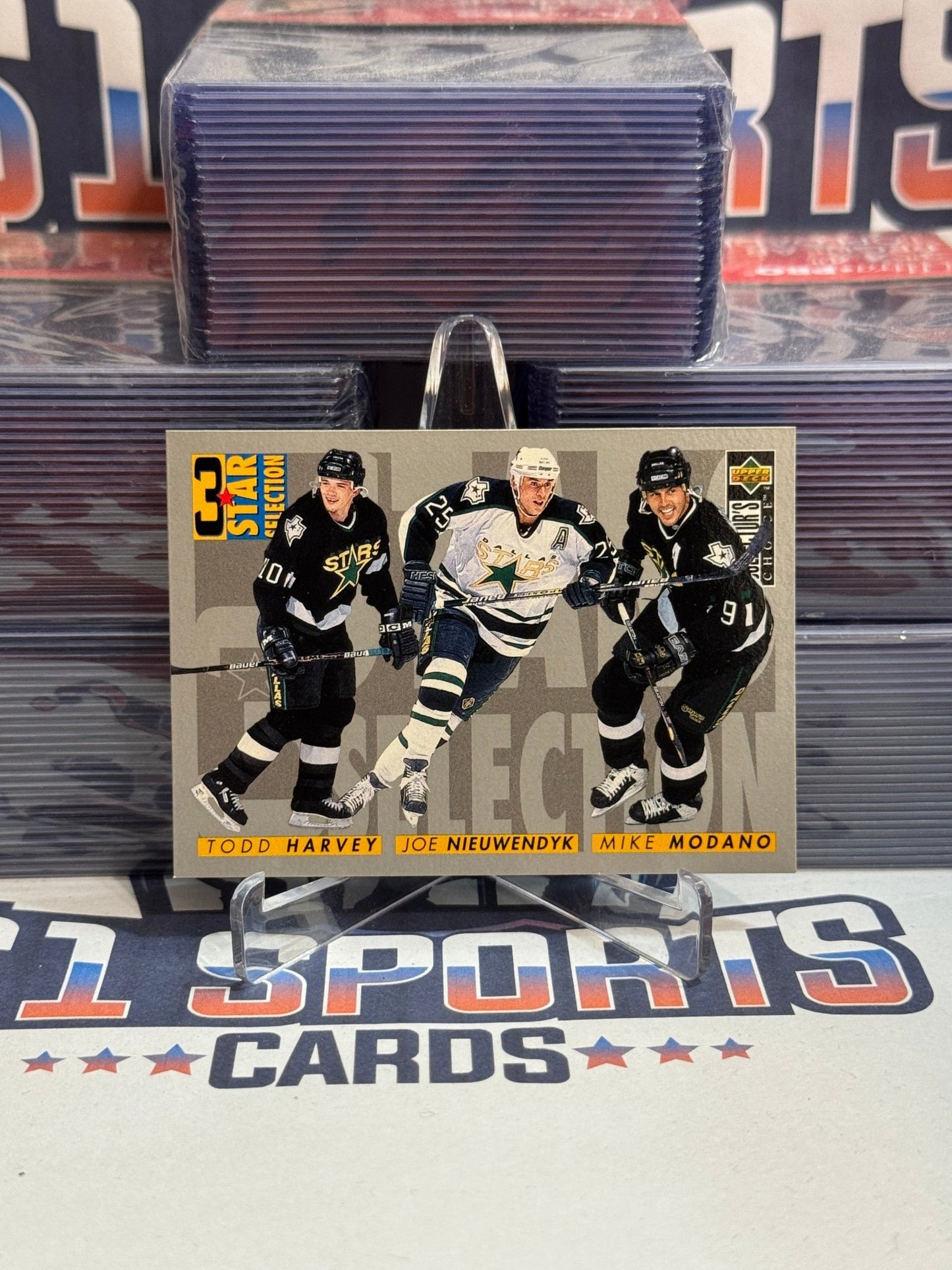1996 Upper Deck Collector's Choice (3 Star Selection) Todd Harvey, Joe Nieuwendik, Mike Modano #315