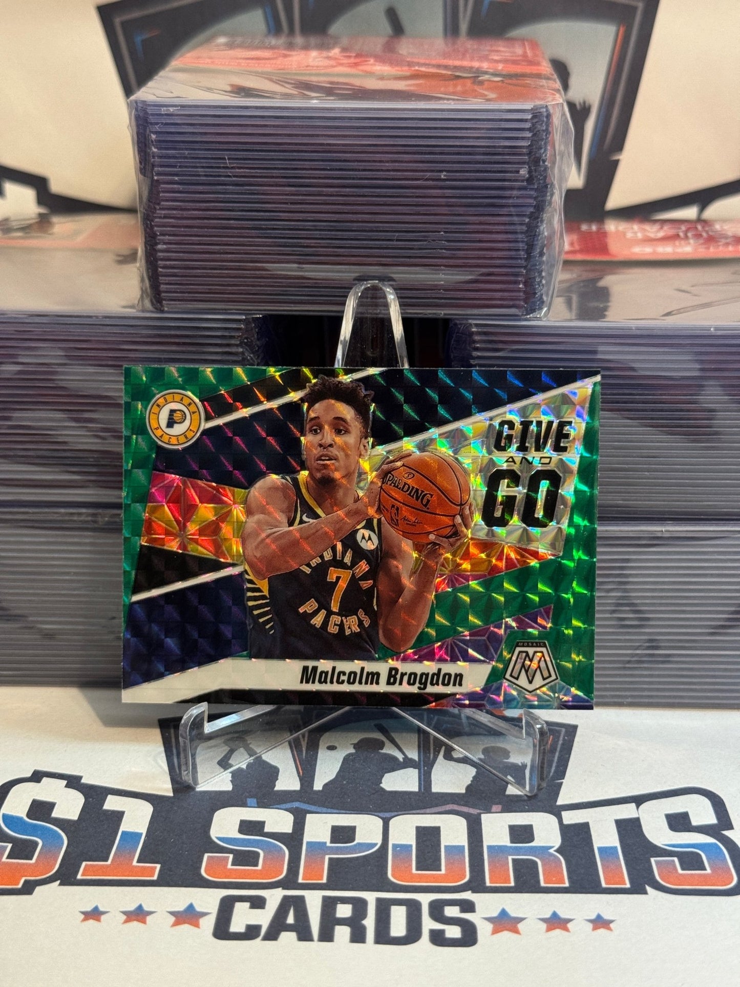 2019 Panini Mosaic (Green Prizm, Give and Go) Malcolm Brogdon #14
