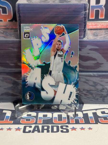 2020 Donruss Optic (Holo Prizm, Splash) Luka Doncic 15