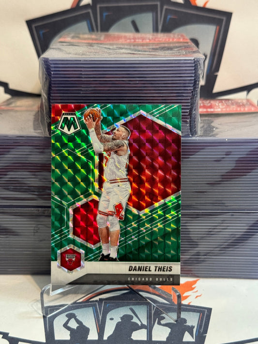 2020 Panini Mosaic (Green Prizm) Daniel Theis #138