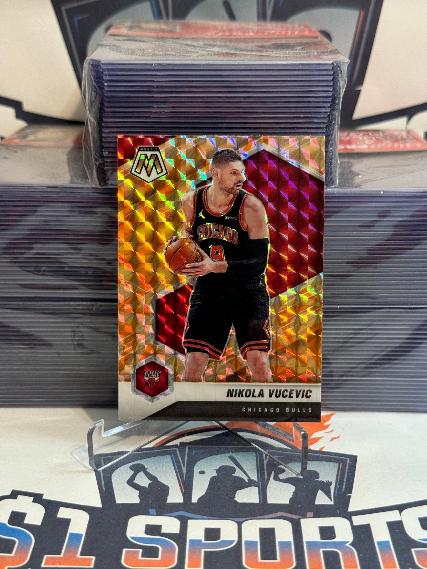 2020 Panini Mosaic (Orange Reactive Prizm) Nikola Vucevic #59