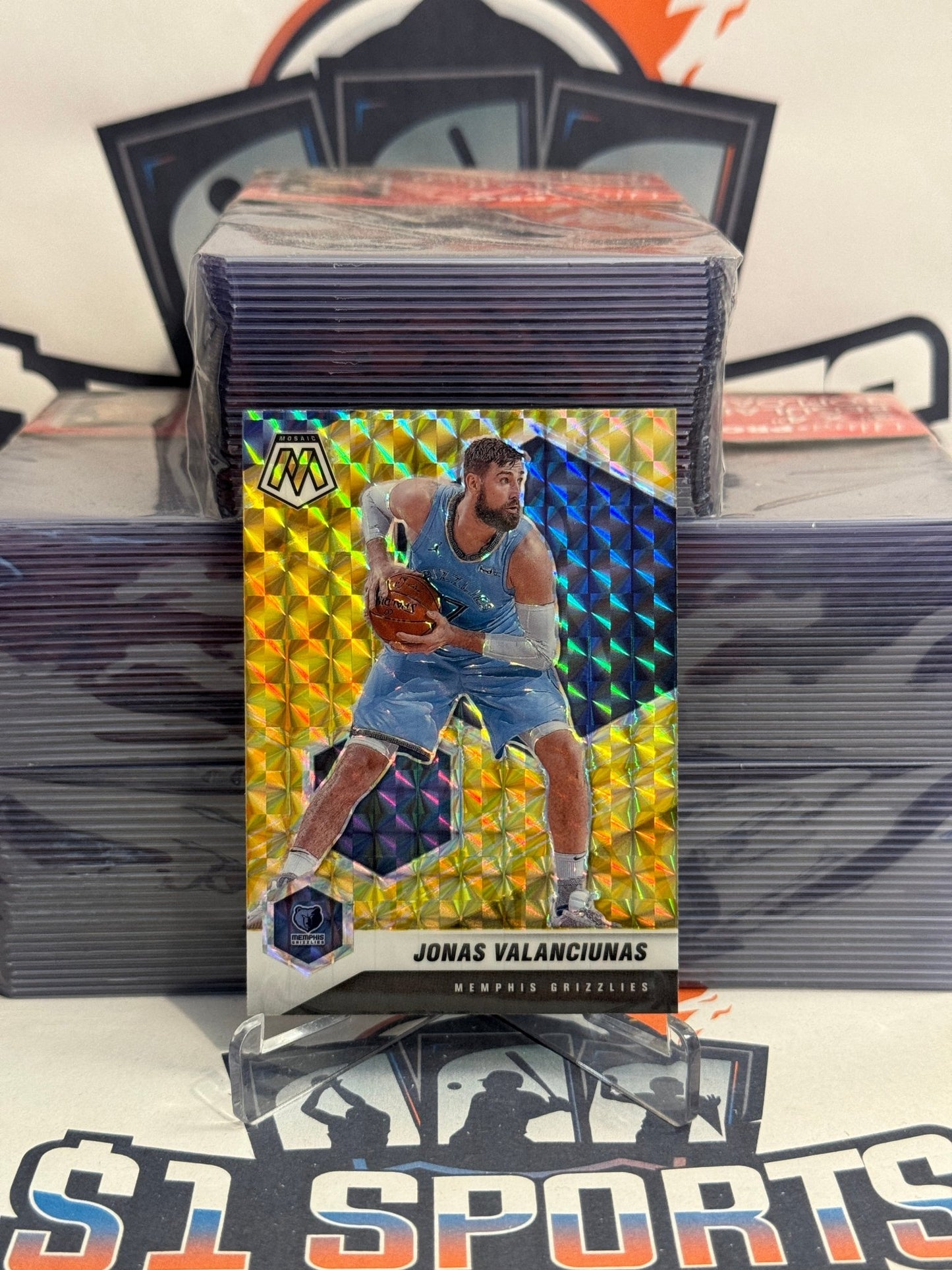 2020 Panini Mosaic (Yellow Reactive Prizm) Jonas Valanciunas #94