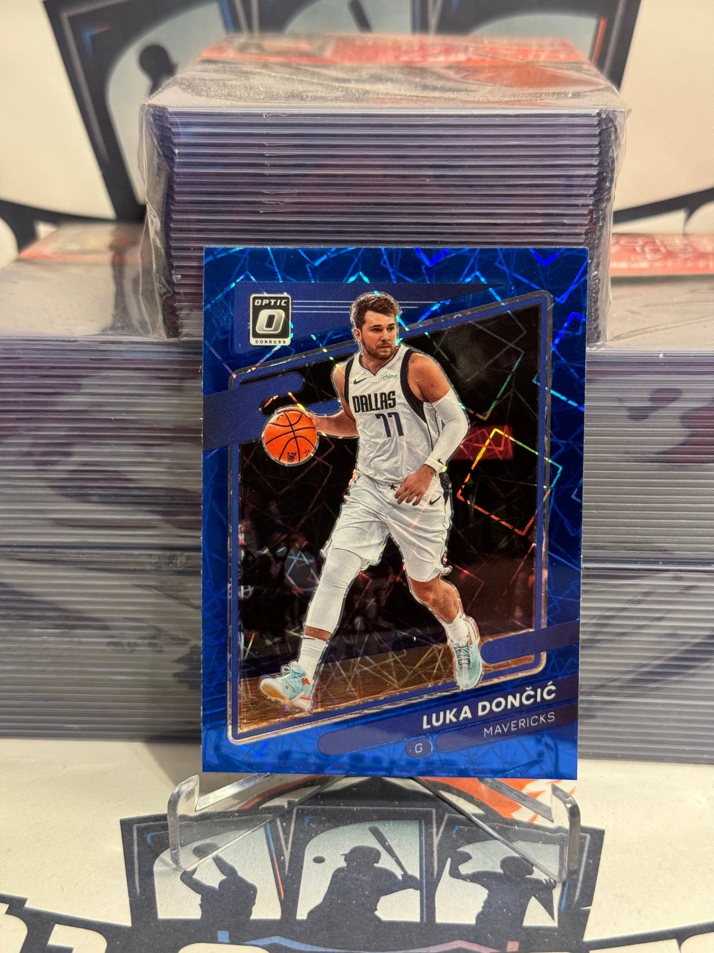 2021 Donruss Optic (Blue Prizm) Luka Doncic #101