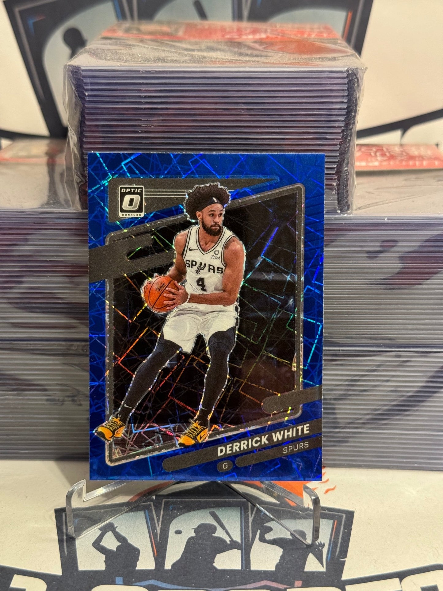 2021 Donruss Optic (Blue Velocity Prizm) Derrick White #4