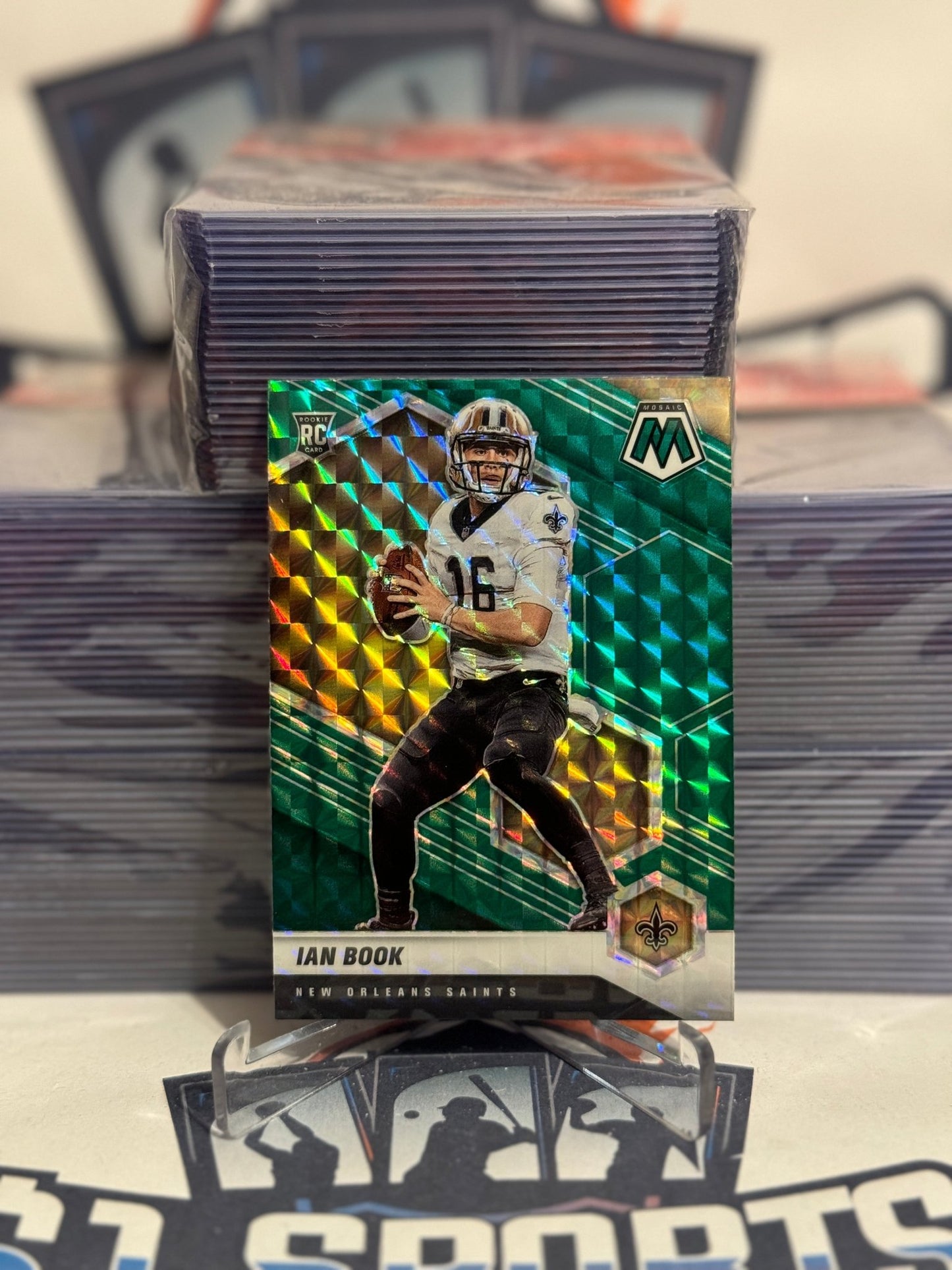 2021 Panini Mosaic (Green Prizm) Ian Book Rookie #327