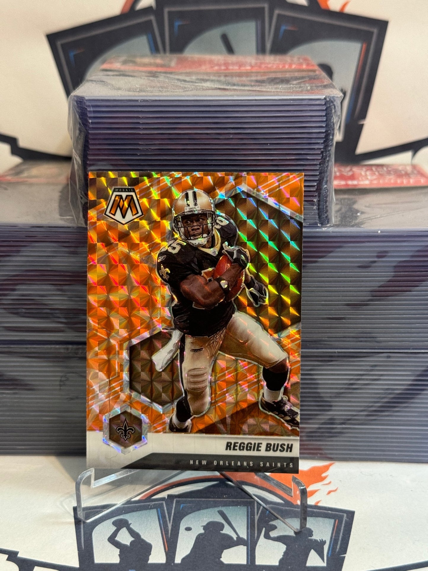 2021 Panini Mosaic (Orange Reactive Prizm) Reggie Bush #144