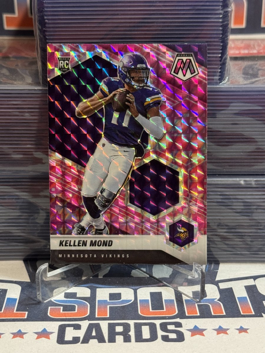 2021 Panini Mosaic (Pink Camo Prizm) Kellen Mond Rookie 321