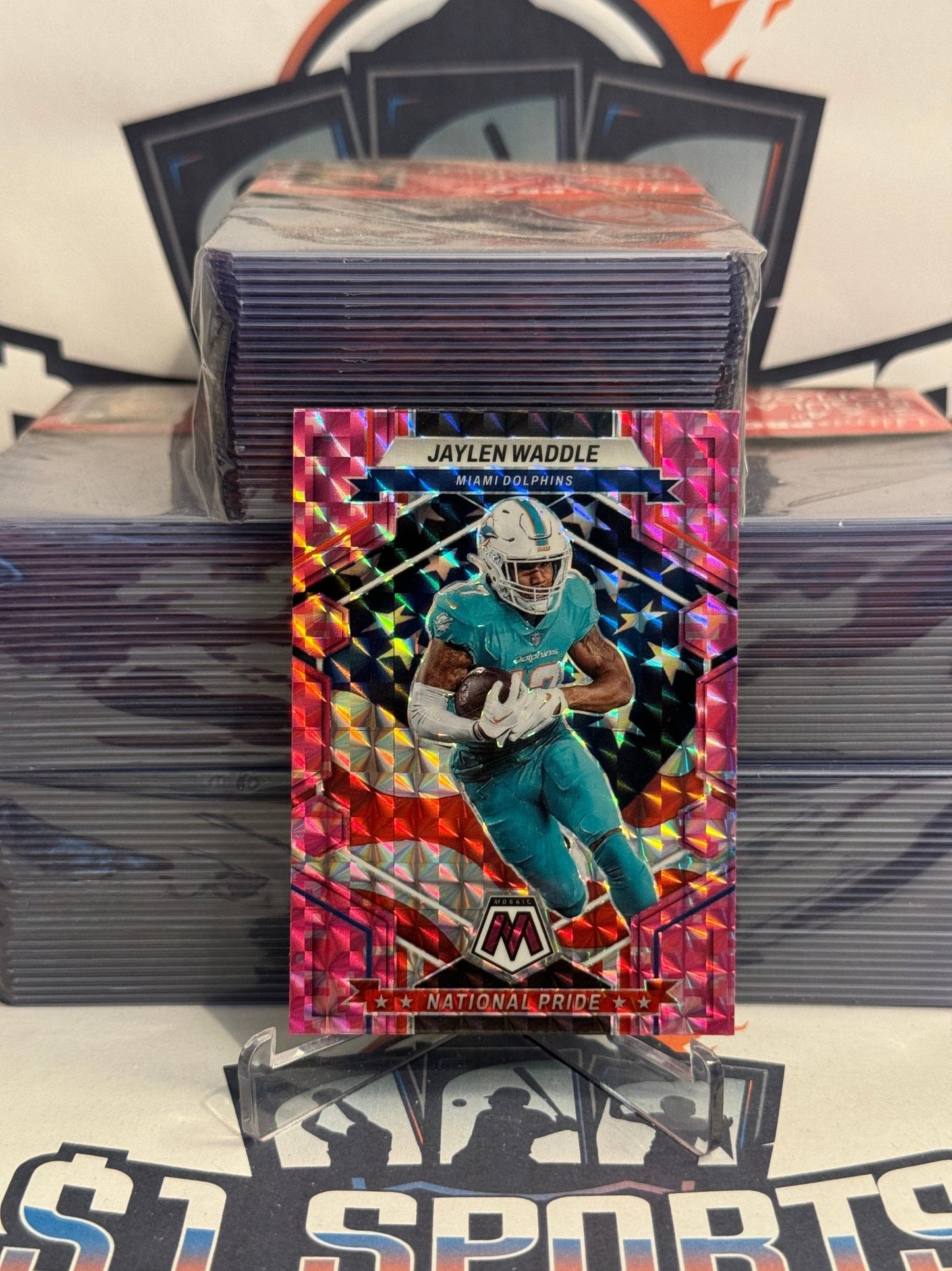 2023 Panini Mosaic (Pink Camo Prizm, National Pride) Jaylen Waddle #269