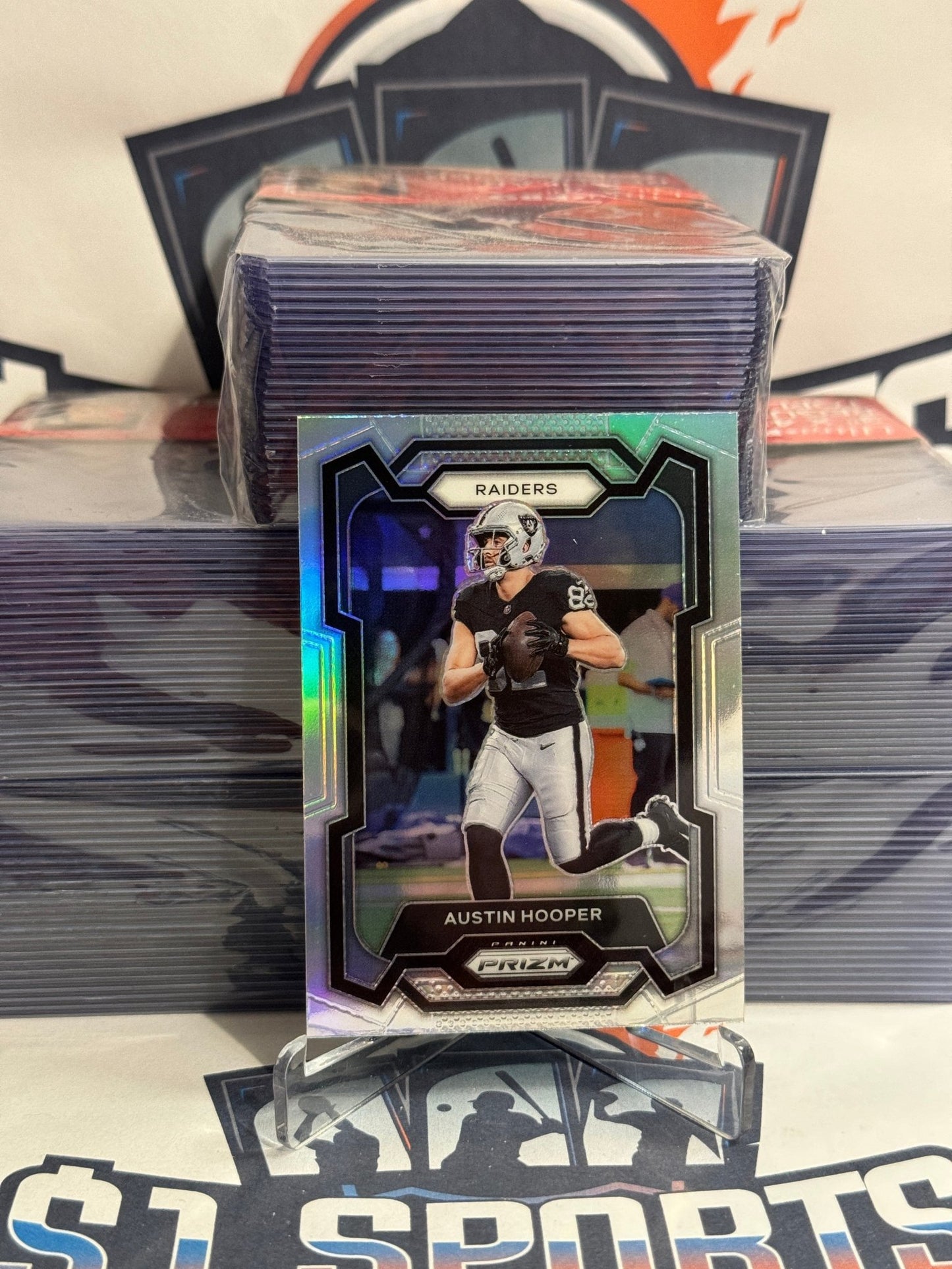 2023 Panini Prizm (Silver Prizm) Austin Hooper #172