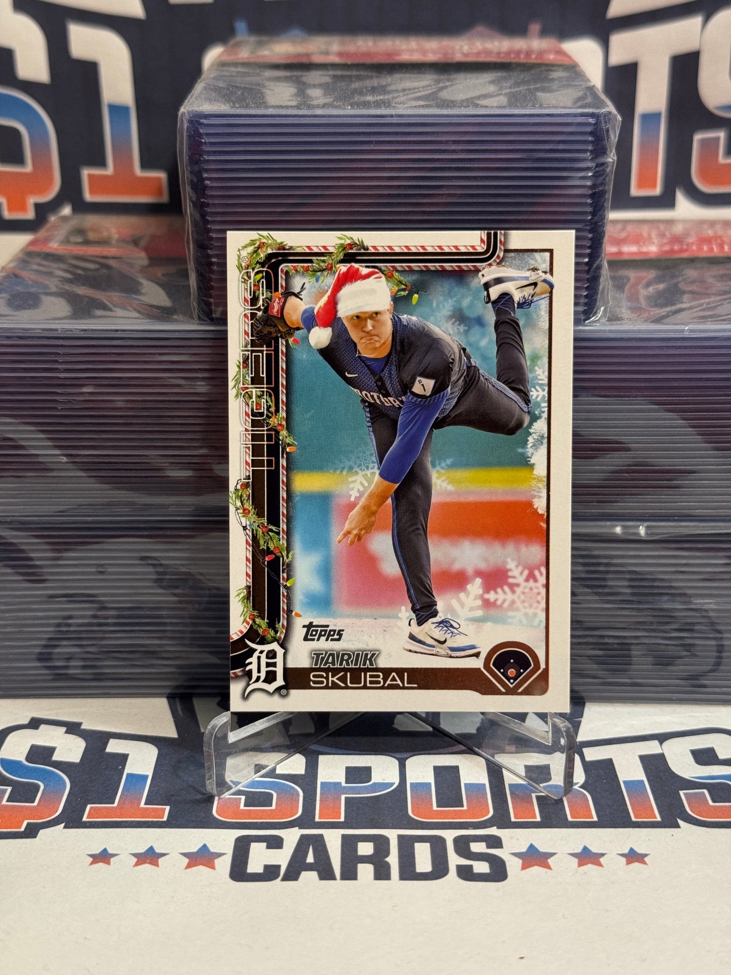 2025 Topps Holiday (Santa Hat Variation) Tarik Skubal #H74