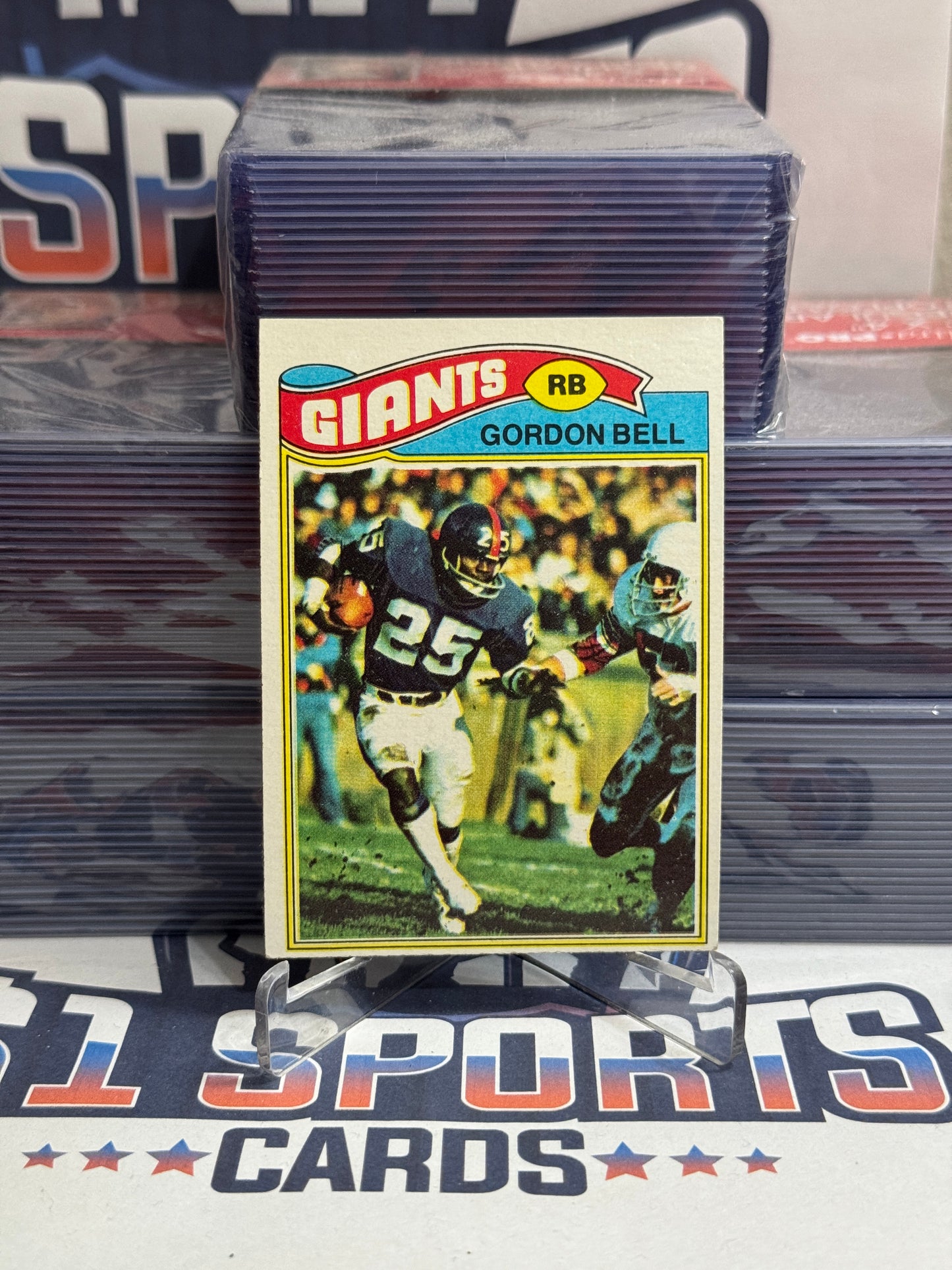 1977 Topps Gordon Bell Rookie #388