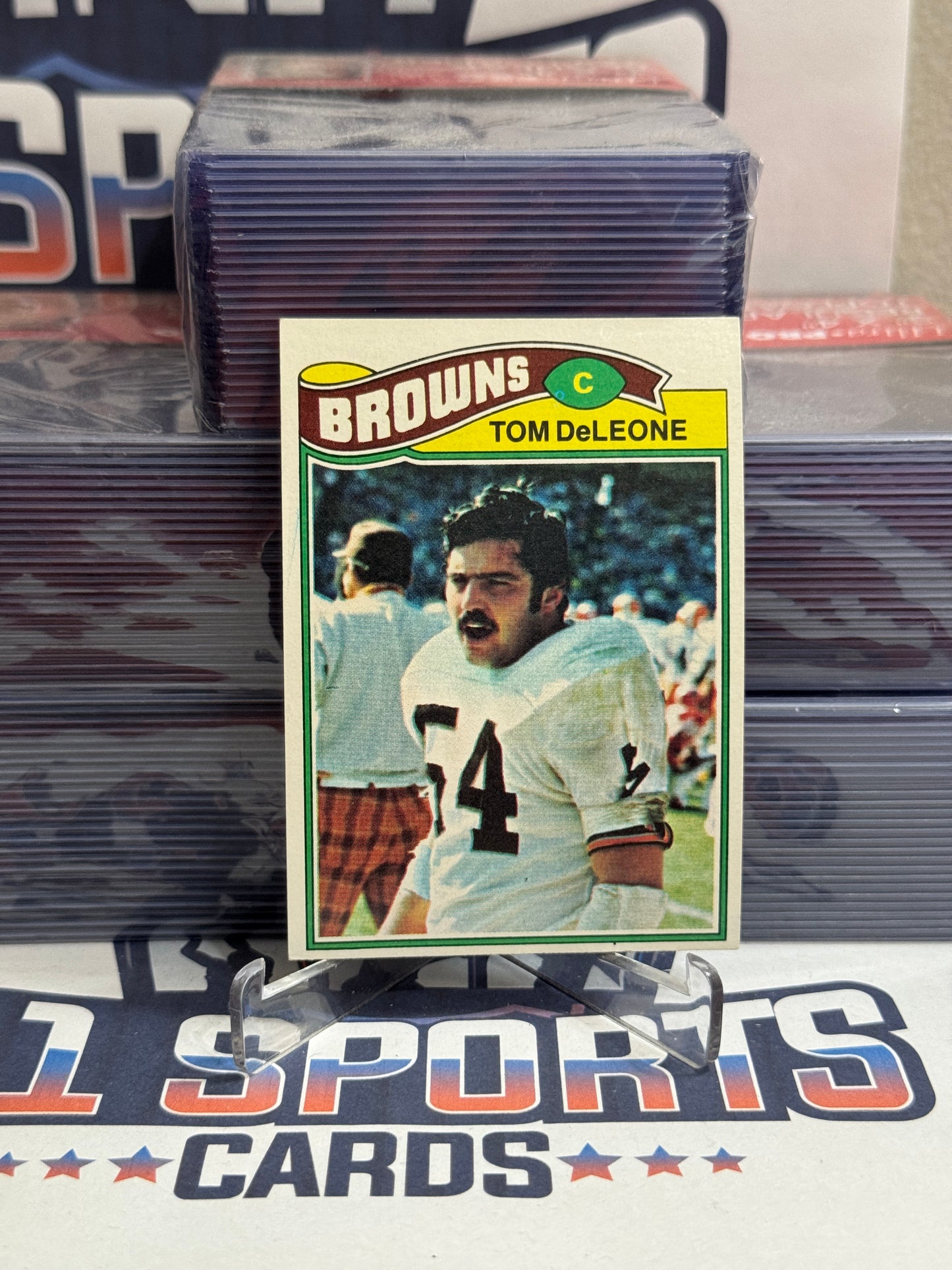 1977 Topps Tom DeLeone #283