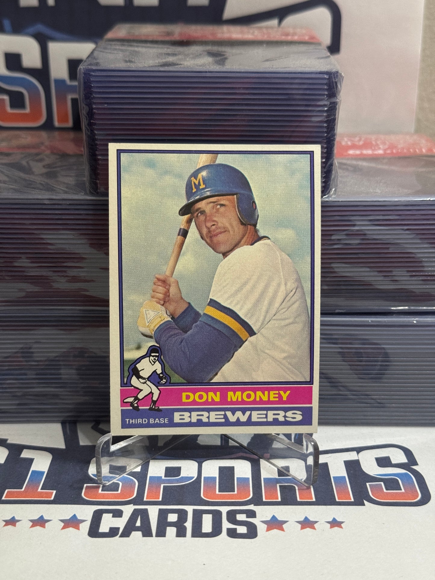 1976 Topps Don Money #402