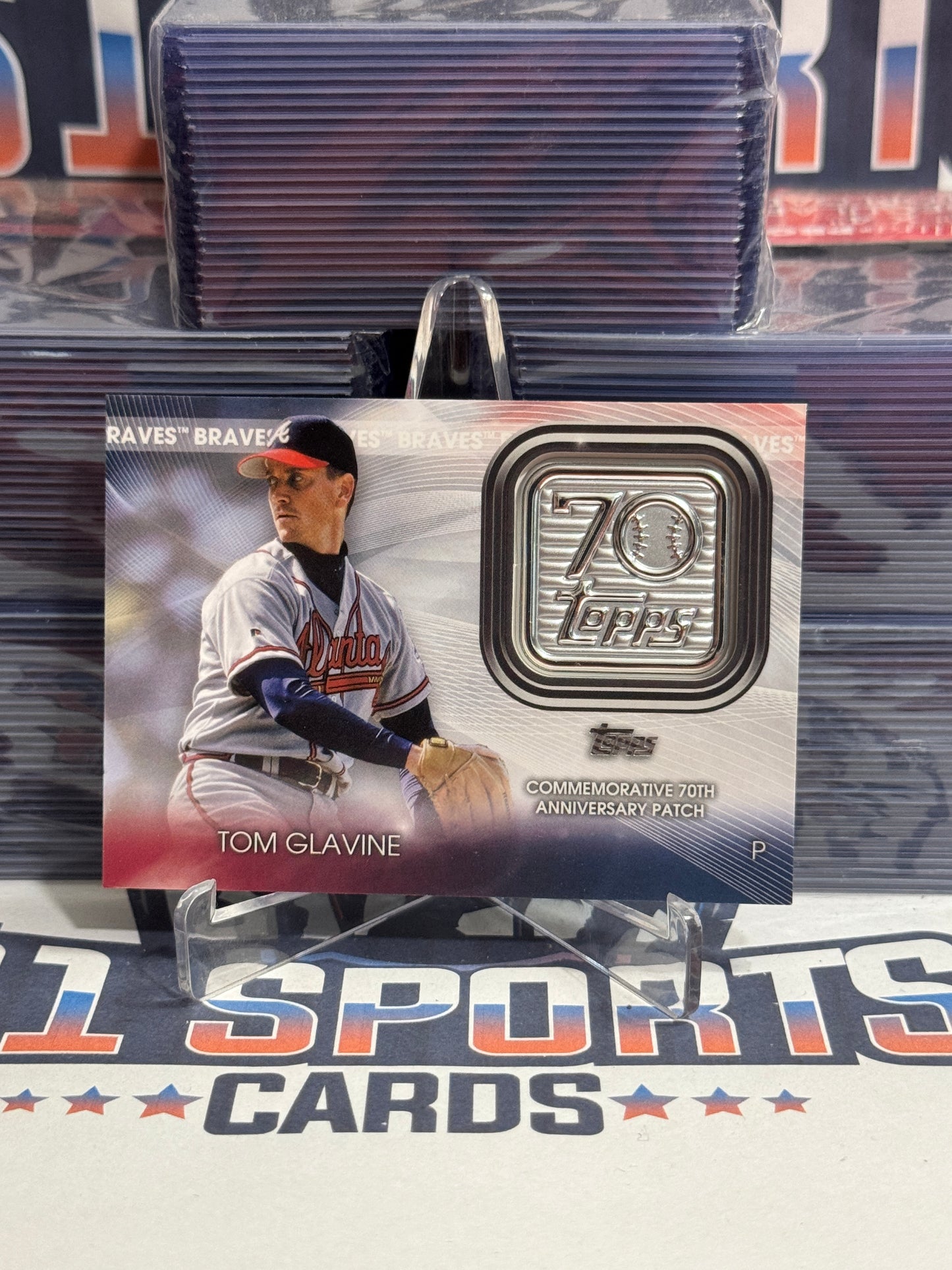 2021 Topps (70th Anniversary Commemorative Logo Patch Relic) Tom Glavine #T70P-TG