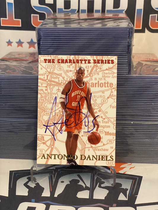 1997 Genuine Article (Auto 94/5000) Antonio Daniels Rookie #MP1