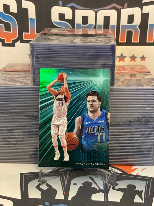 2020 Panini Chronicles (Teal, Essentials) Luka Doncic #228