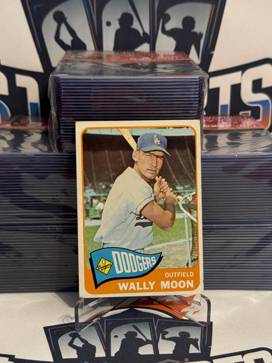 1965 Topps Wally Moon #247