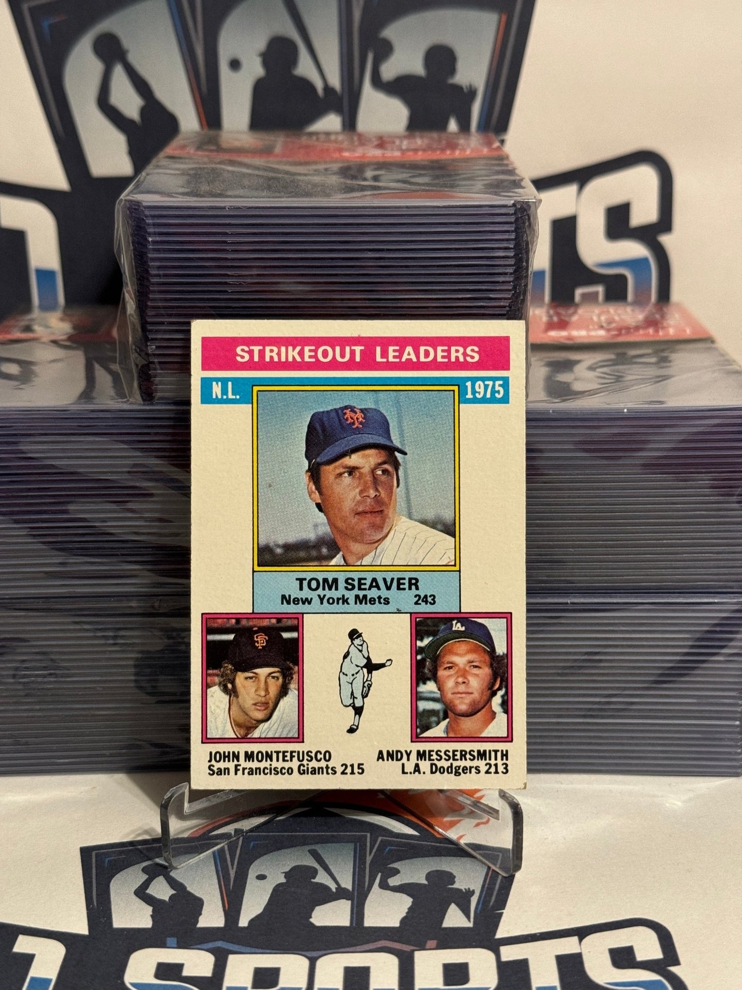 1976 Topps (Strikeout Leaders) Tom Seaver, John Montefusco, Andy Messersmith #203