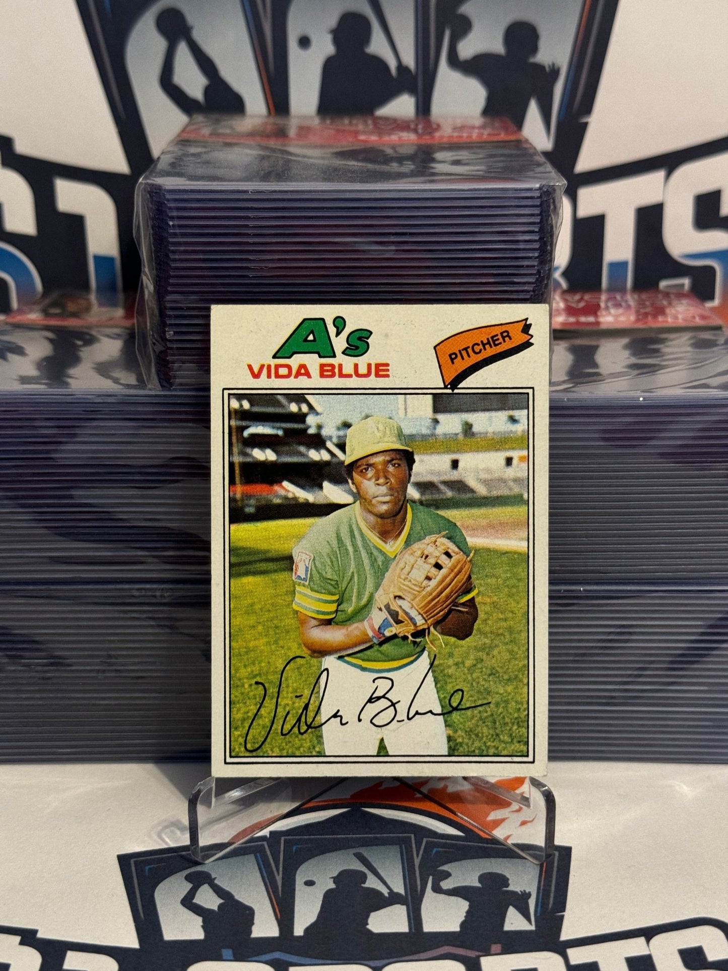 1977 Topps Vida Blue #230