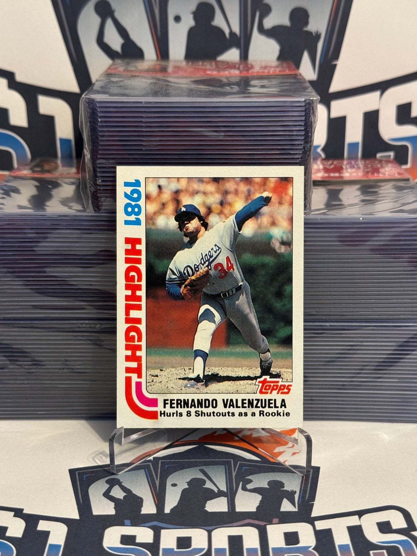 1982 Topps (In Action) Fernando Valenzuela #6