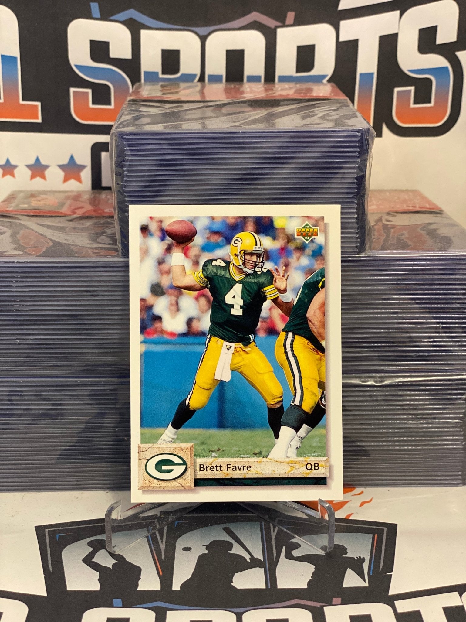 1992 Upper Deck (Packers Debut, 2nd Year) Brett Favre #484 – $1 Sports Cards