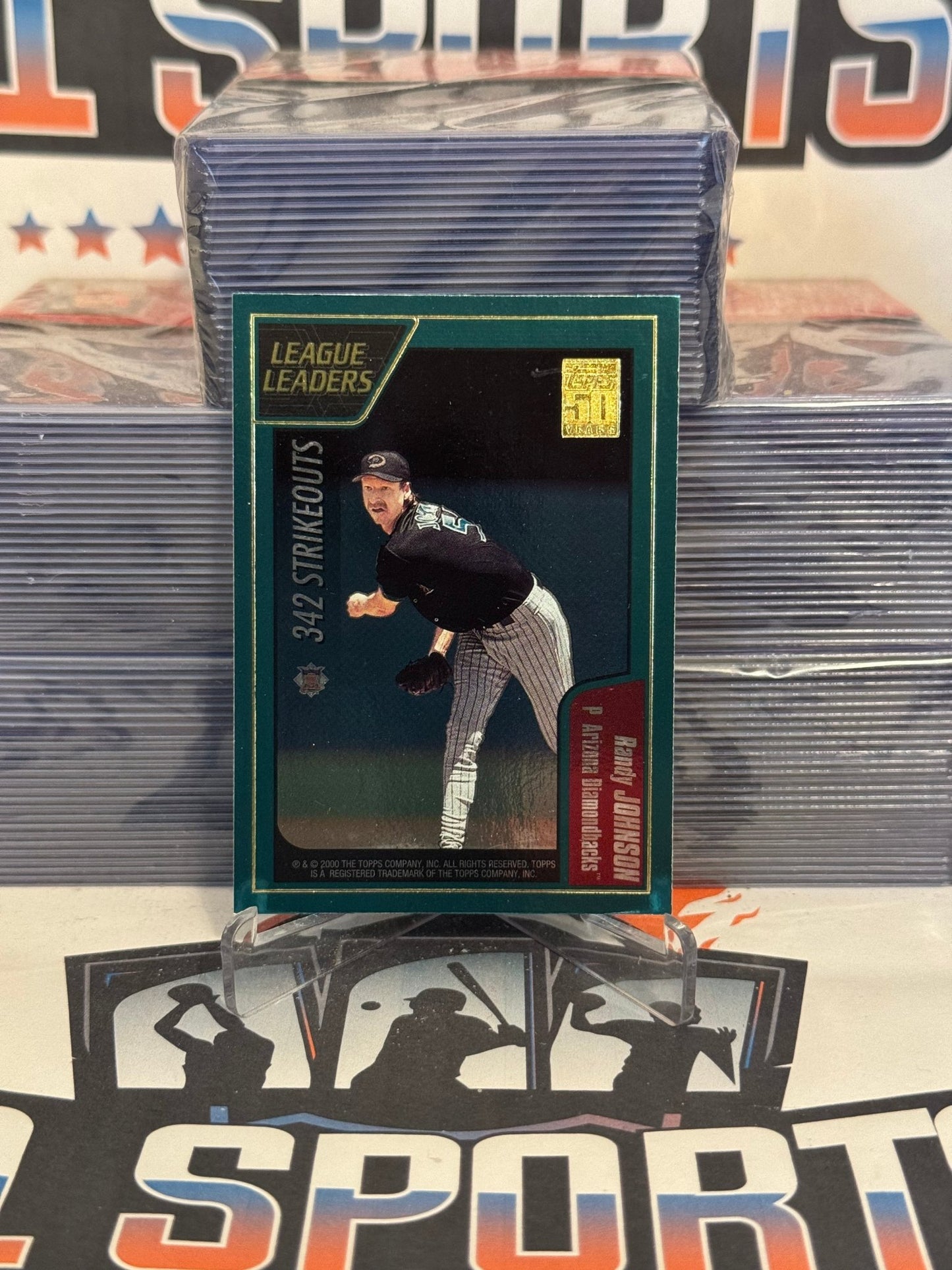 2000 Topps (League Leaders) Randy Johnson & Pedro Martinez #399