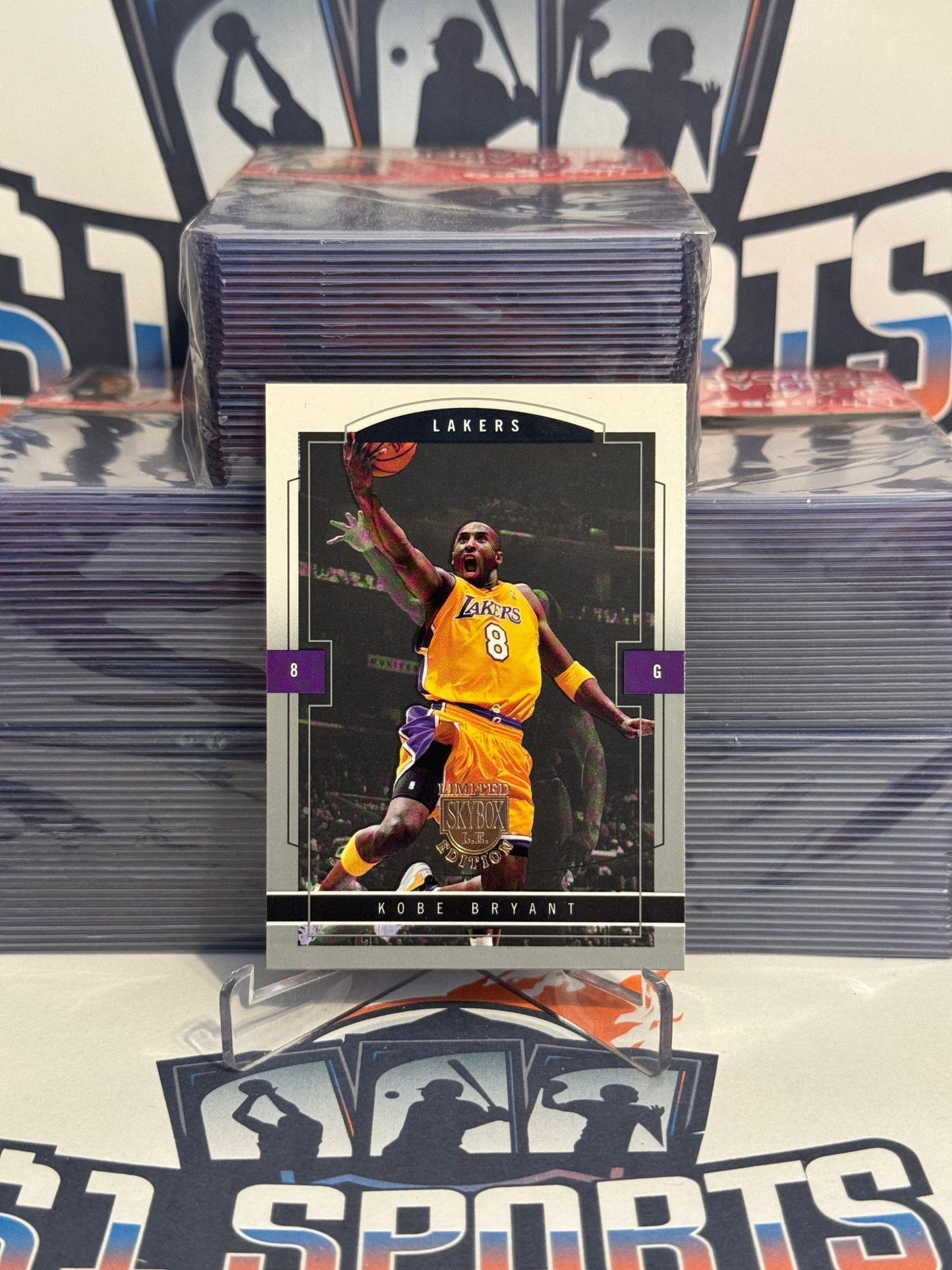 2003 Fleer Skybox (Limited Edition) Kobe Bryant #88