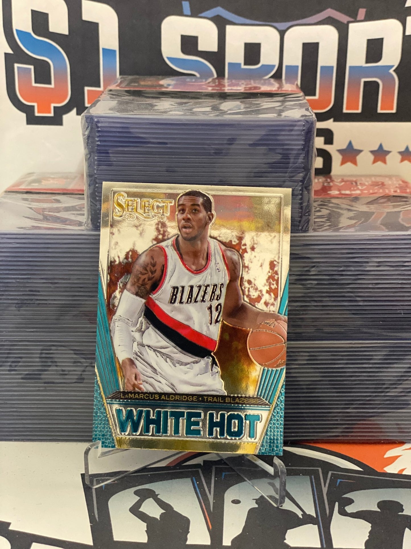 2013 Panini Select (White Hot) LaMarcus Aldridge #37