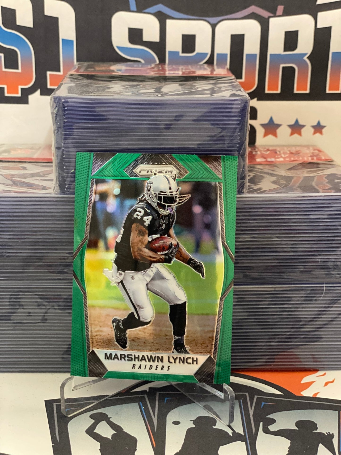 2016 Panini Prizm (Green Prizm) Marshawn Lynch #84