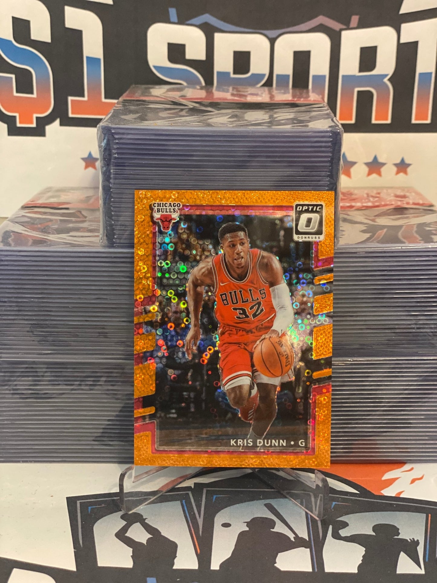 2017 Donruss Optic (Orange Disco Prizm 153/193) Kris Dunn #21