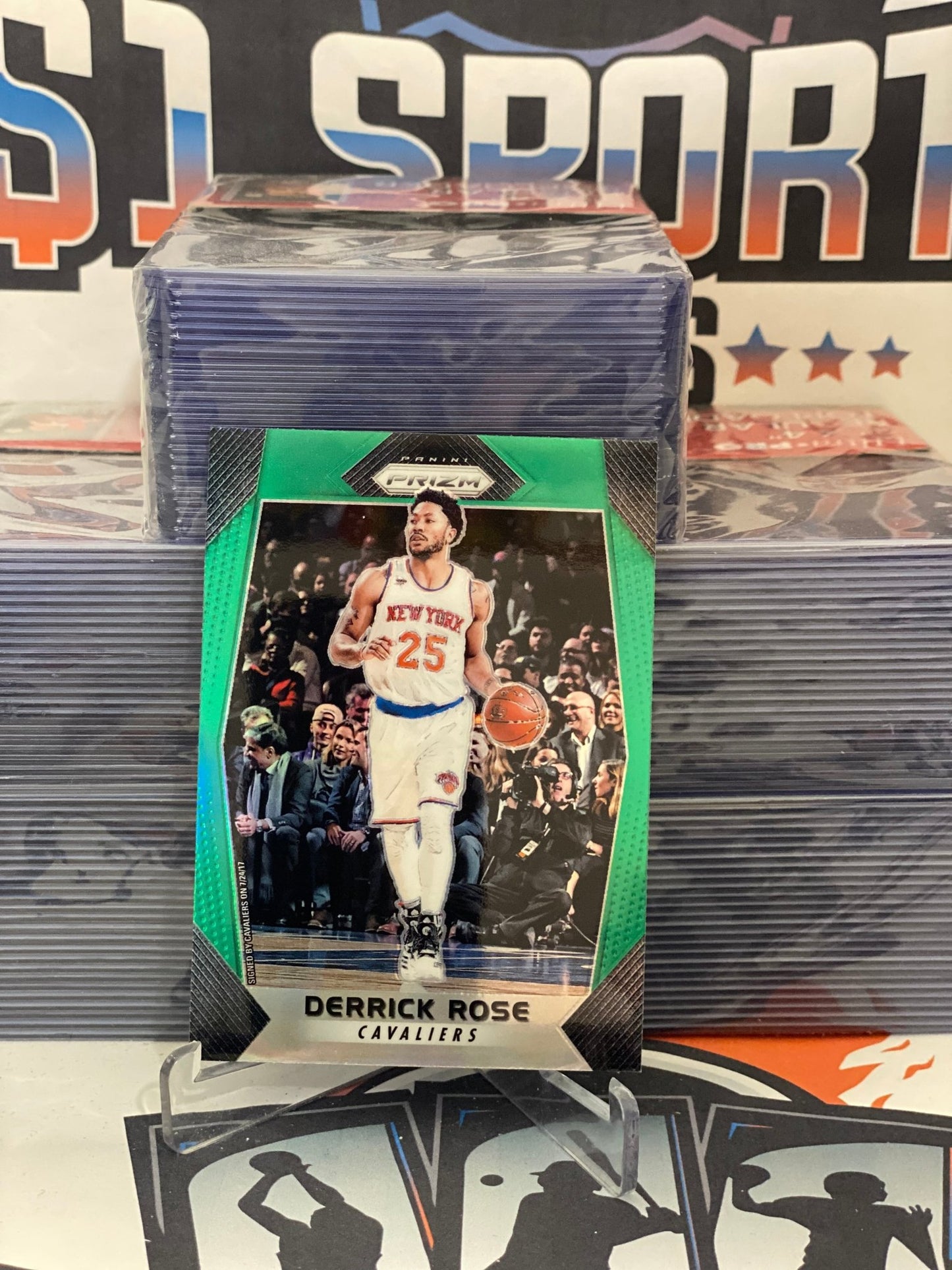 2017 Panini Prizm (Green Prizm) Derrick Rose #195