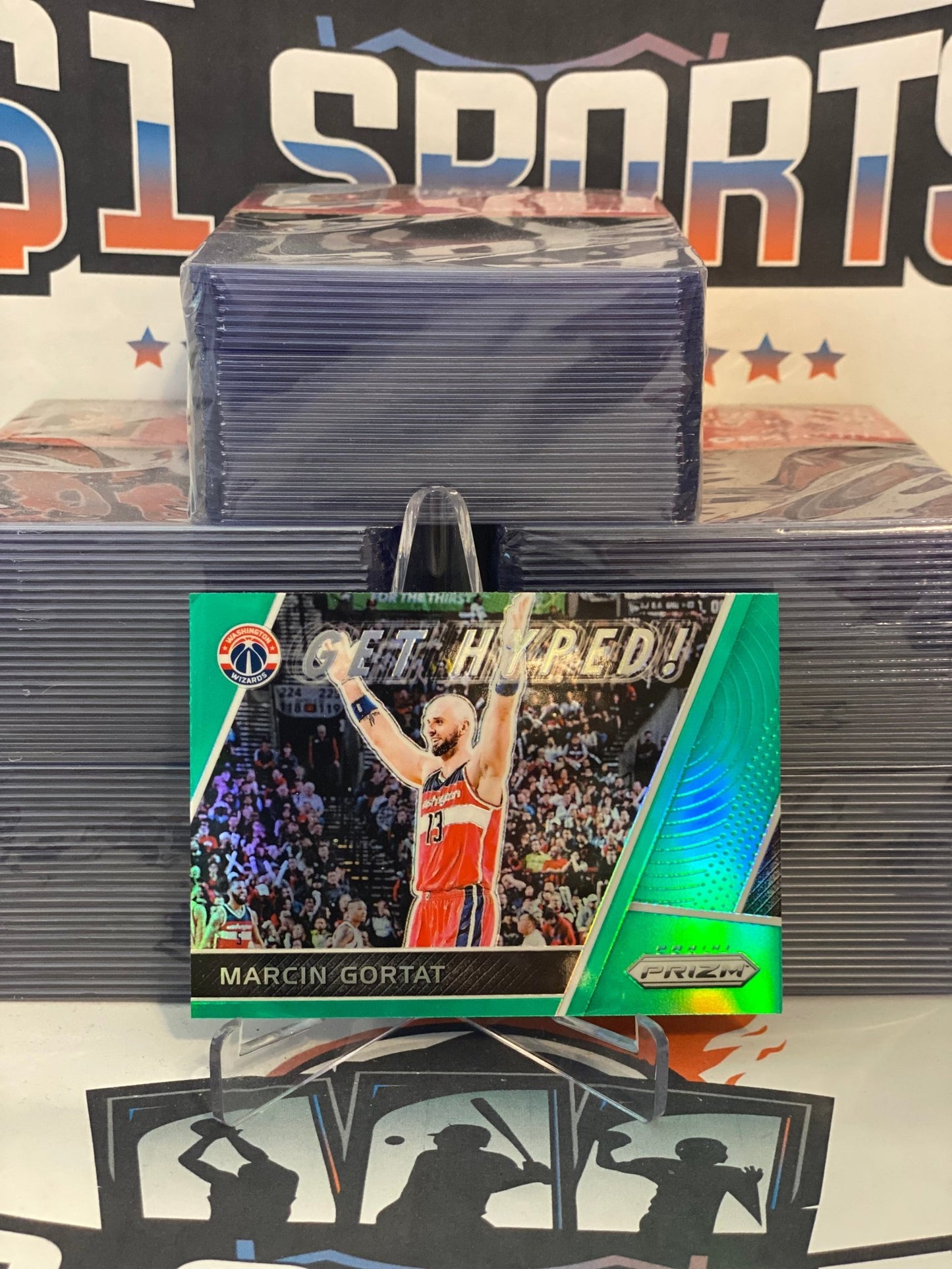 2017 Panini Prizm (Green Prizm, Get Hyped!) Marcin Gortat #GH-MG