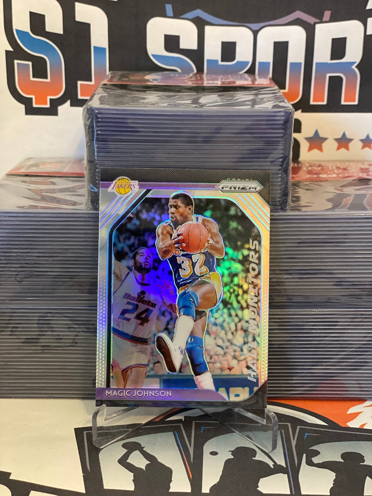2018 Panini Prizm (Silver Prizm, Hall Monitors) Magic Johnson #1