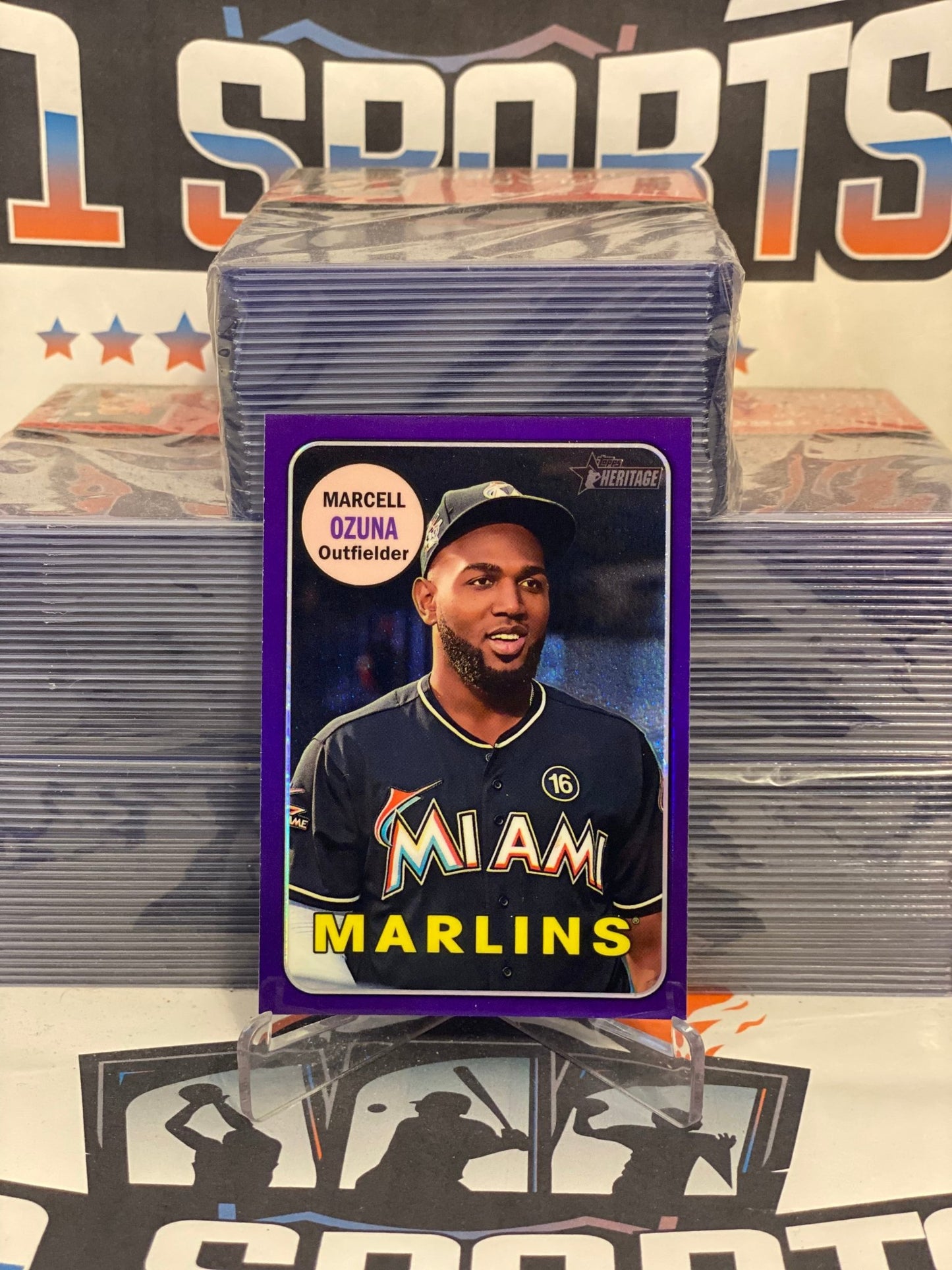 2018 Topps Heritage (Purple Refractor) Marcell Ozuna #THC-170