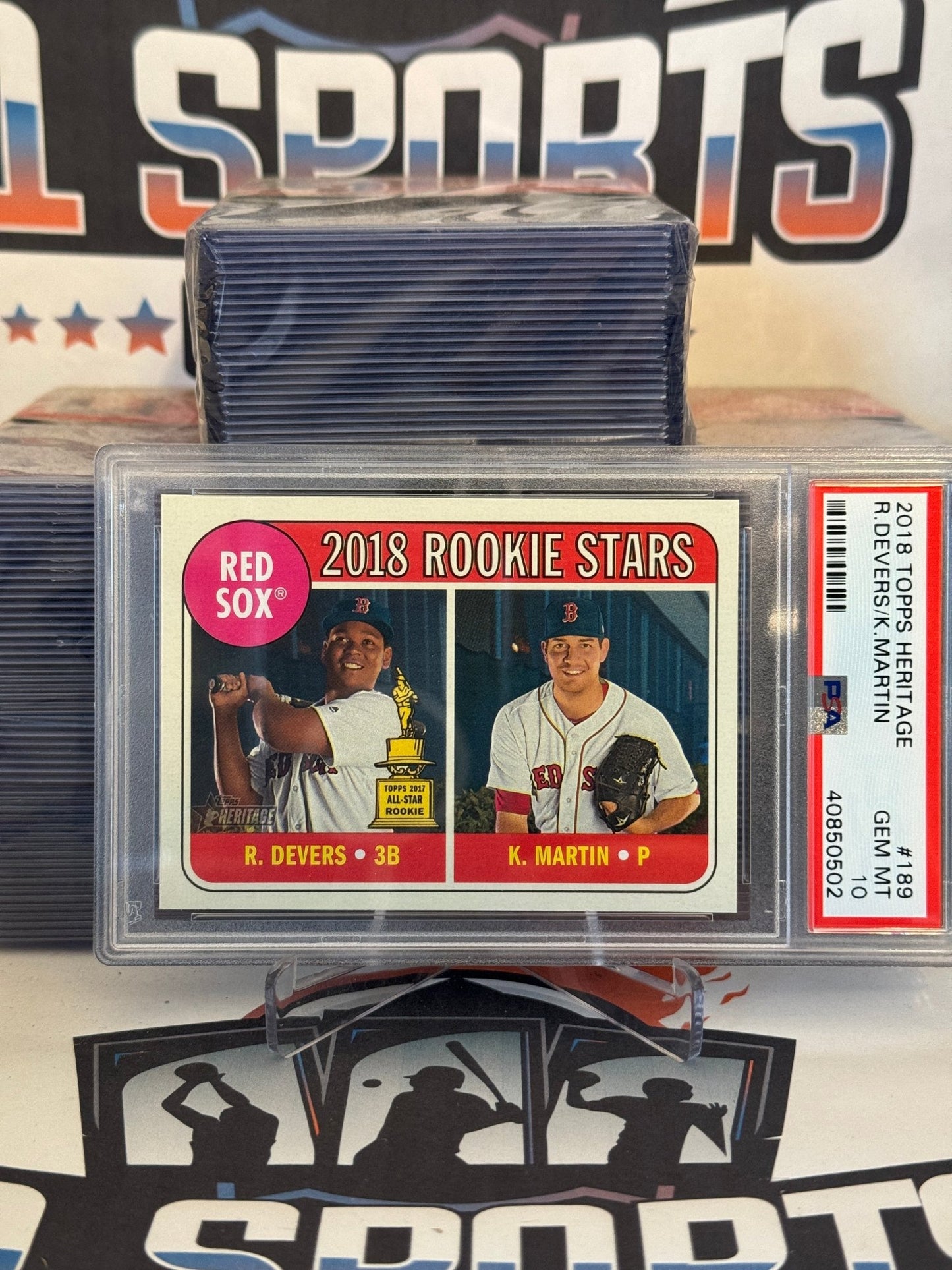 2018 Topps Heritage Rafael Devers Rookie #189 - PSA 10