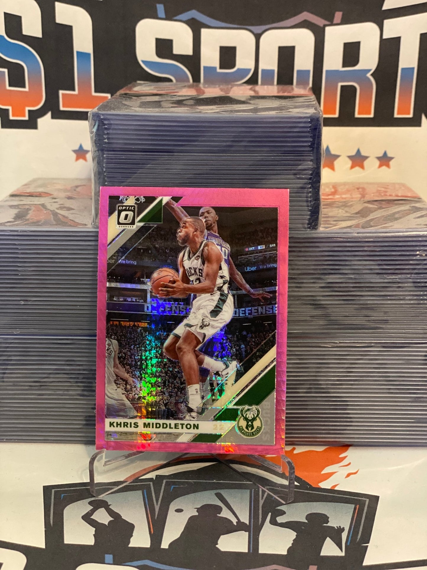 2019 Donruss Optic (Hyper Pink Prizm) Khris Middleton #71