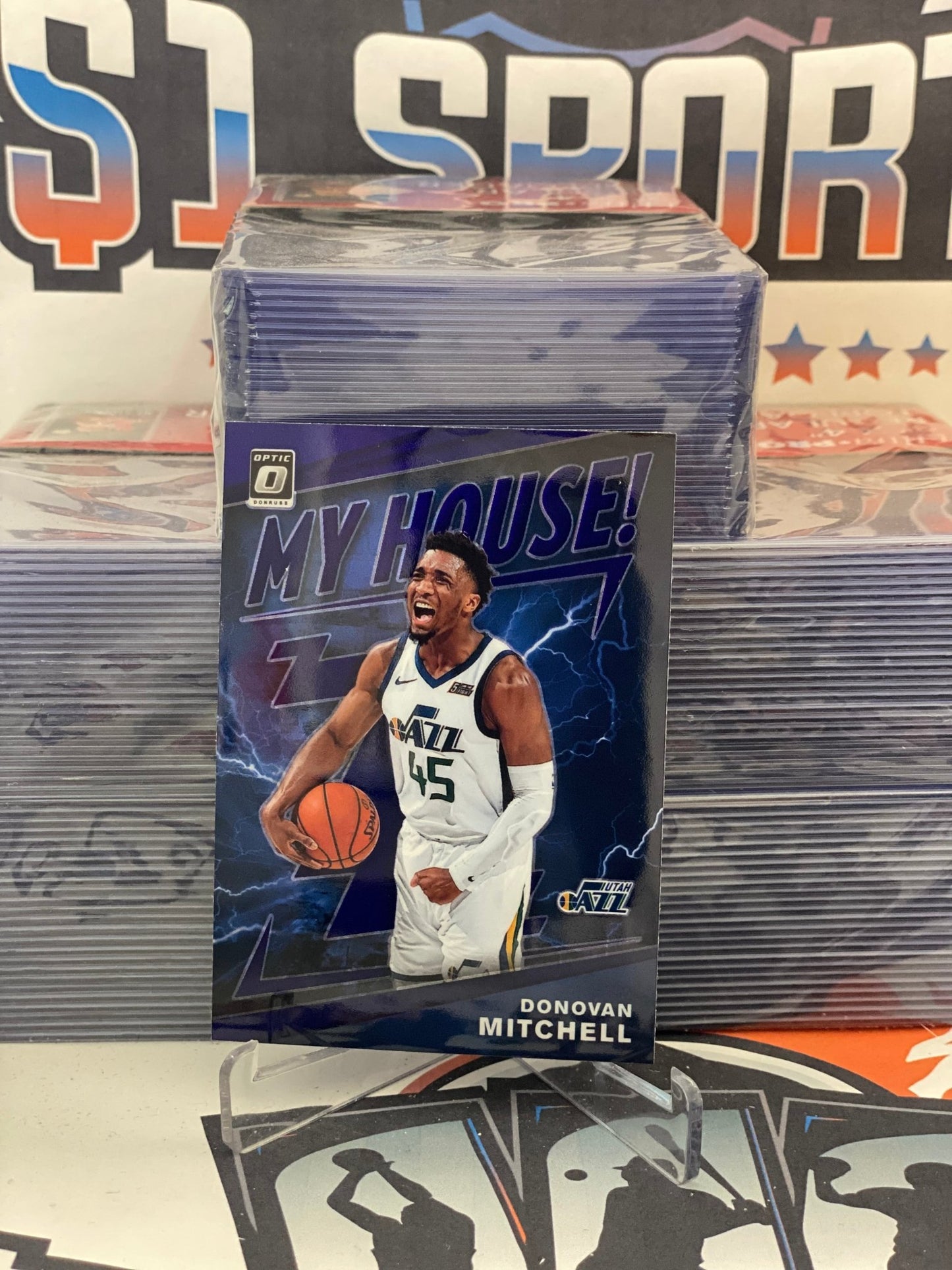 2019 Donruss Optic (Purple Prizm, My House!) Donovan Mitchell #16