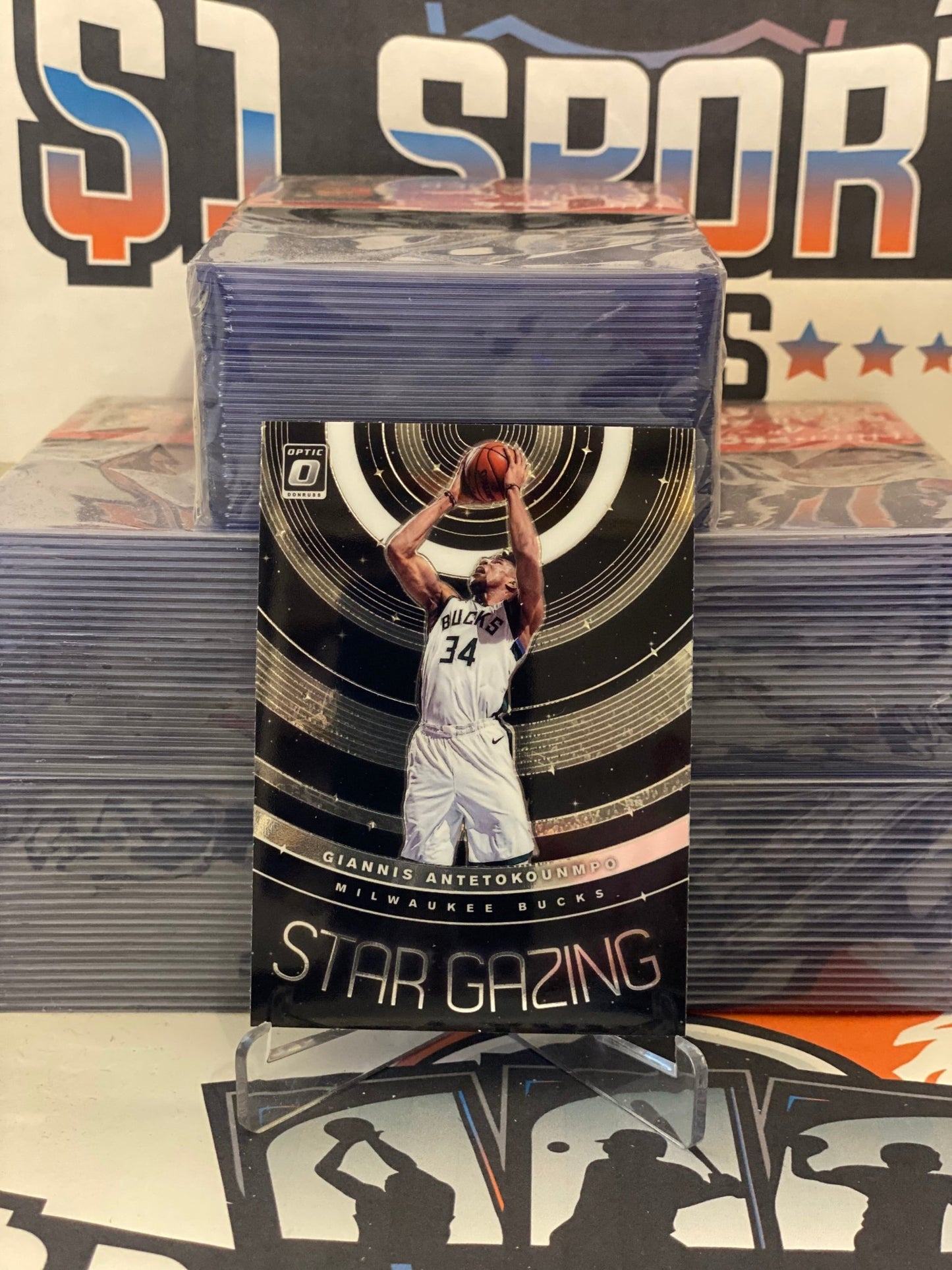 2019 Donruss Optic (Star Gazing) Giannis Antetokounmpo #14