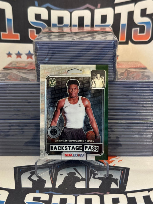 2019 Hoops Premium Stock (Backstage Pass) Gianis Antetokounmpo #9