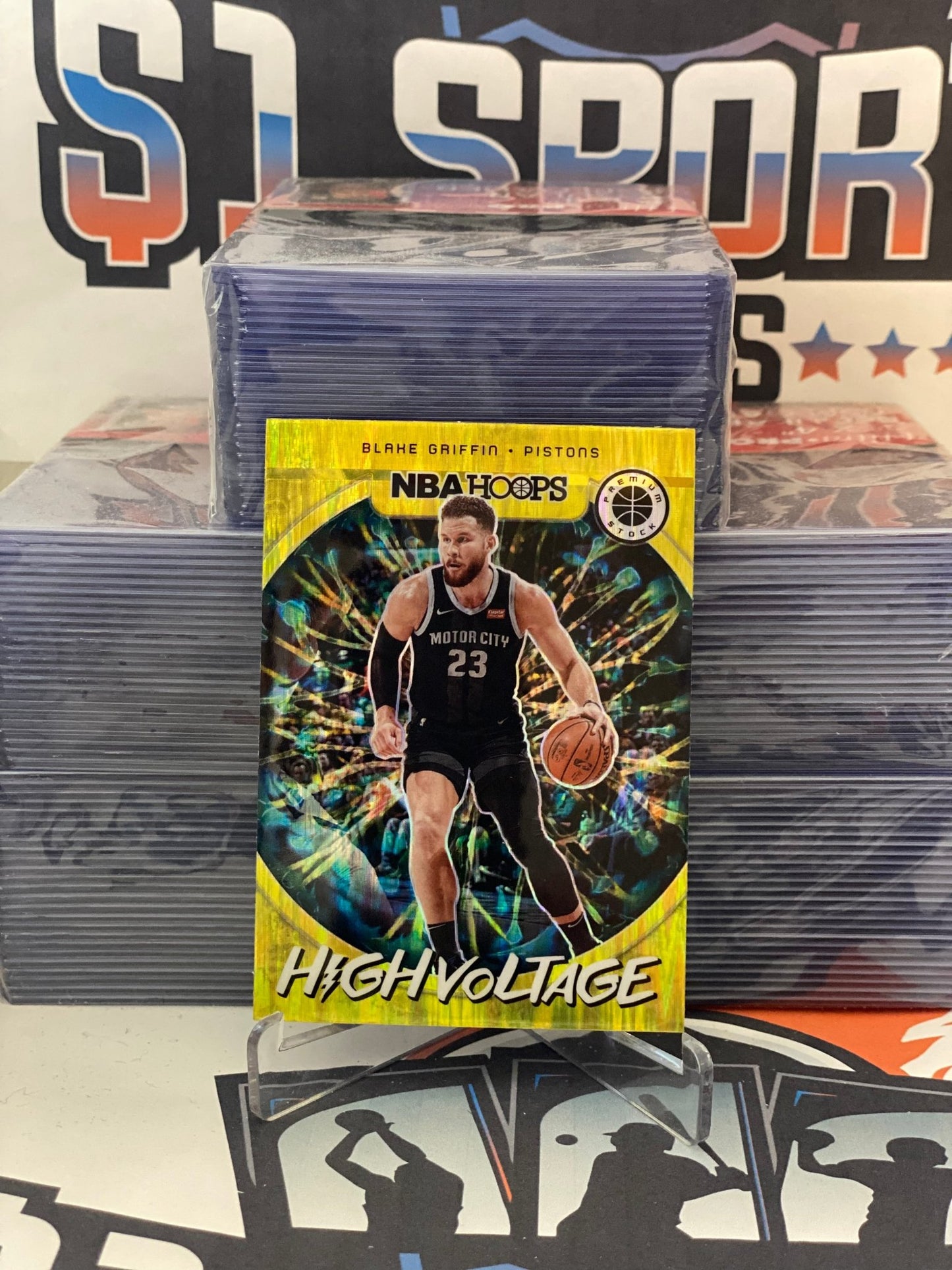 2019 Hoops Premium Stock (Flash Prizm, High Voltage) Blake Griffin #13