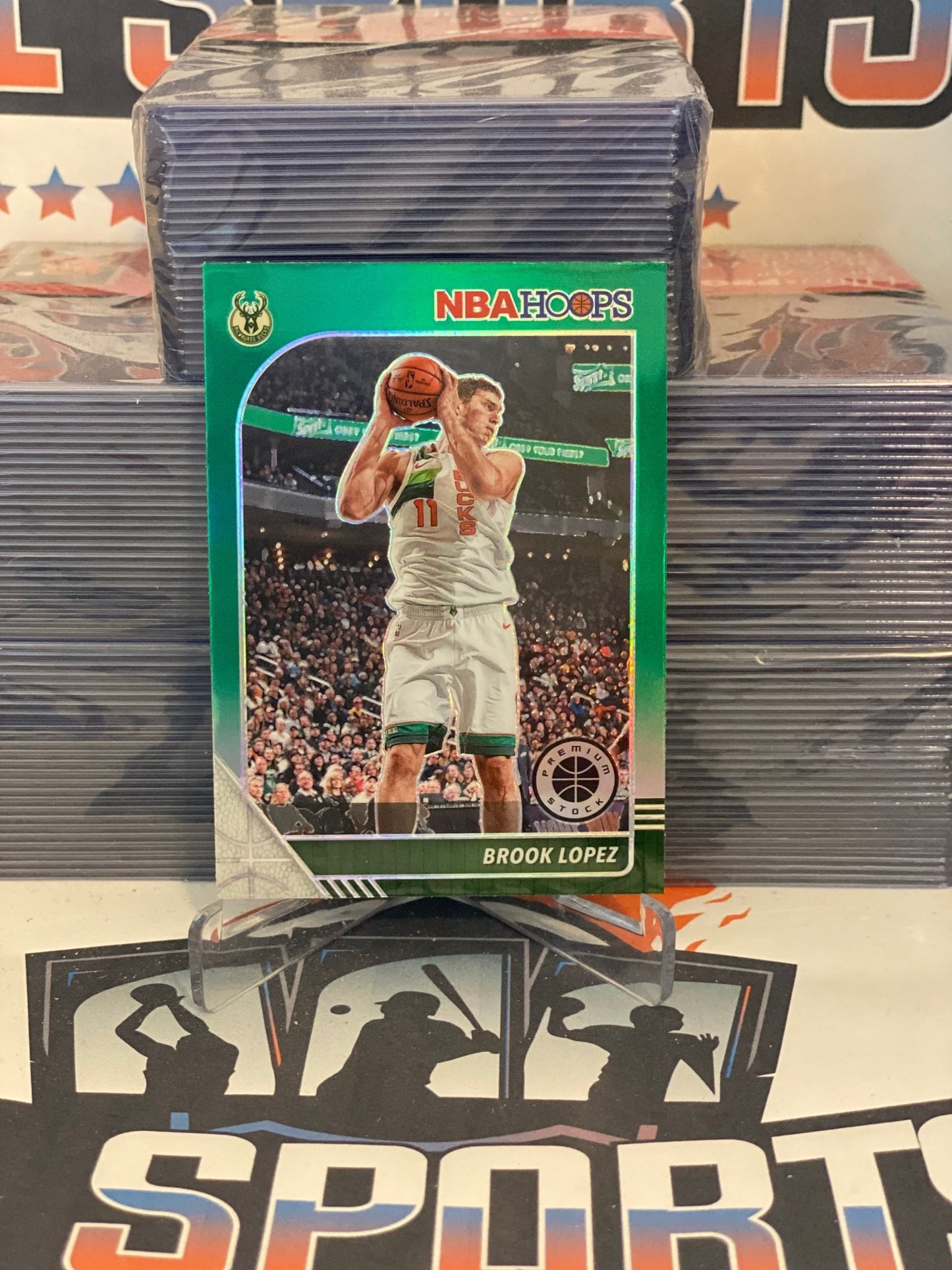 2019 Hoops Premium Stock (Green Prizm) Brook Lopez #106
