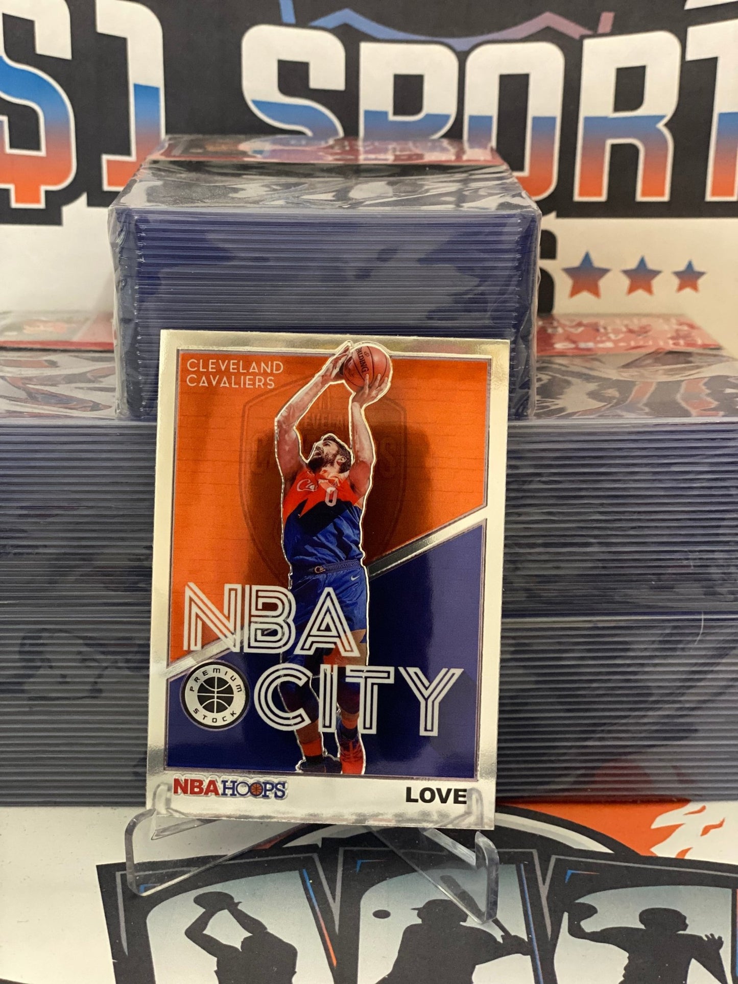 2019 Hoops Premium Stock (NBA City) Kevin Love #13