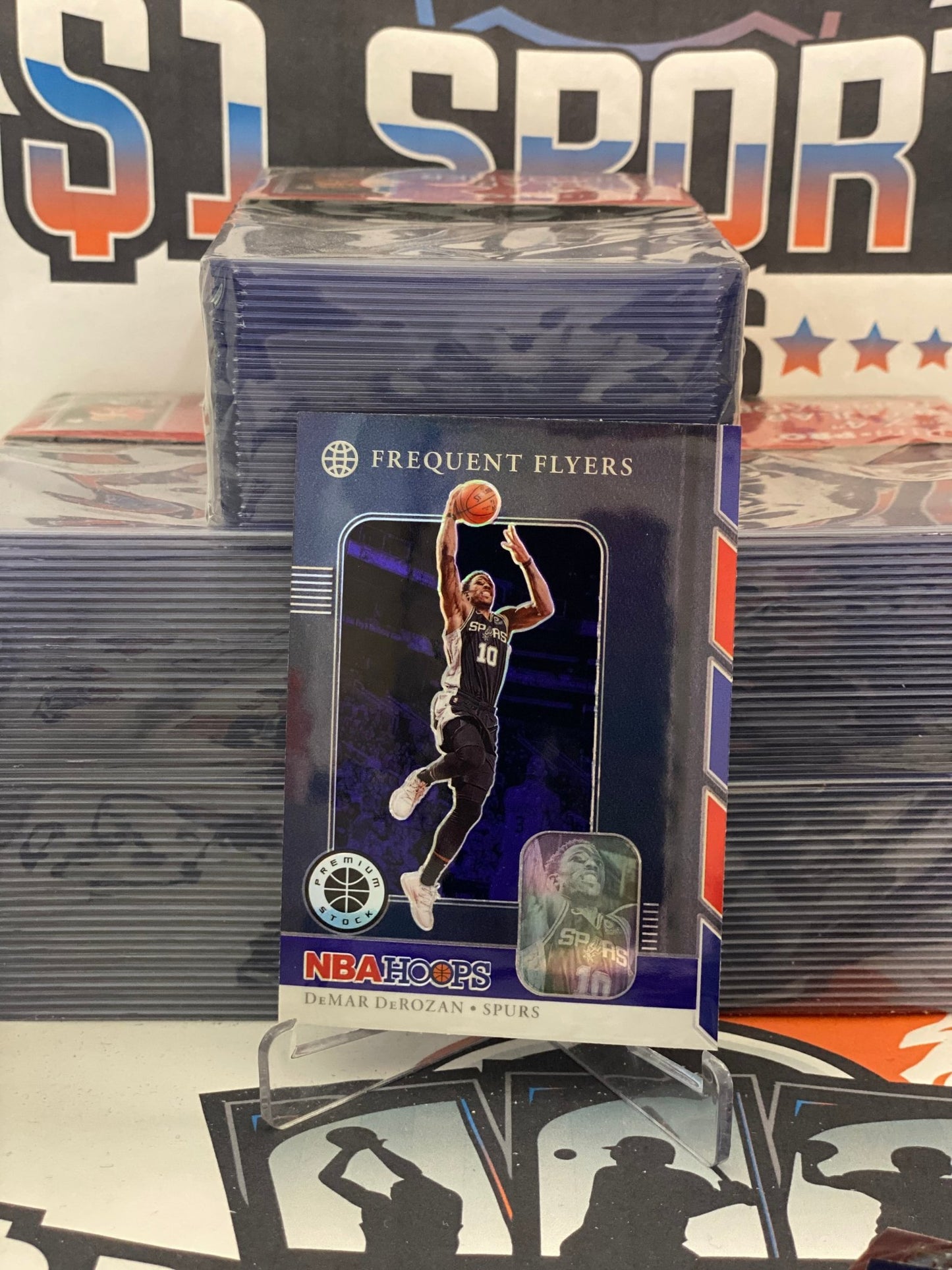 2019 Hoops Premium Stock (Purple Prizm, Frequent Flyers) DeMar DeRozan #14