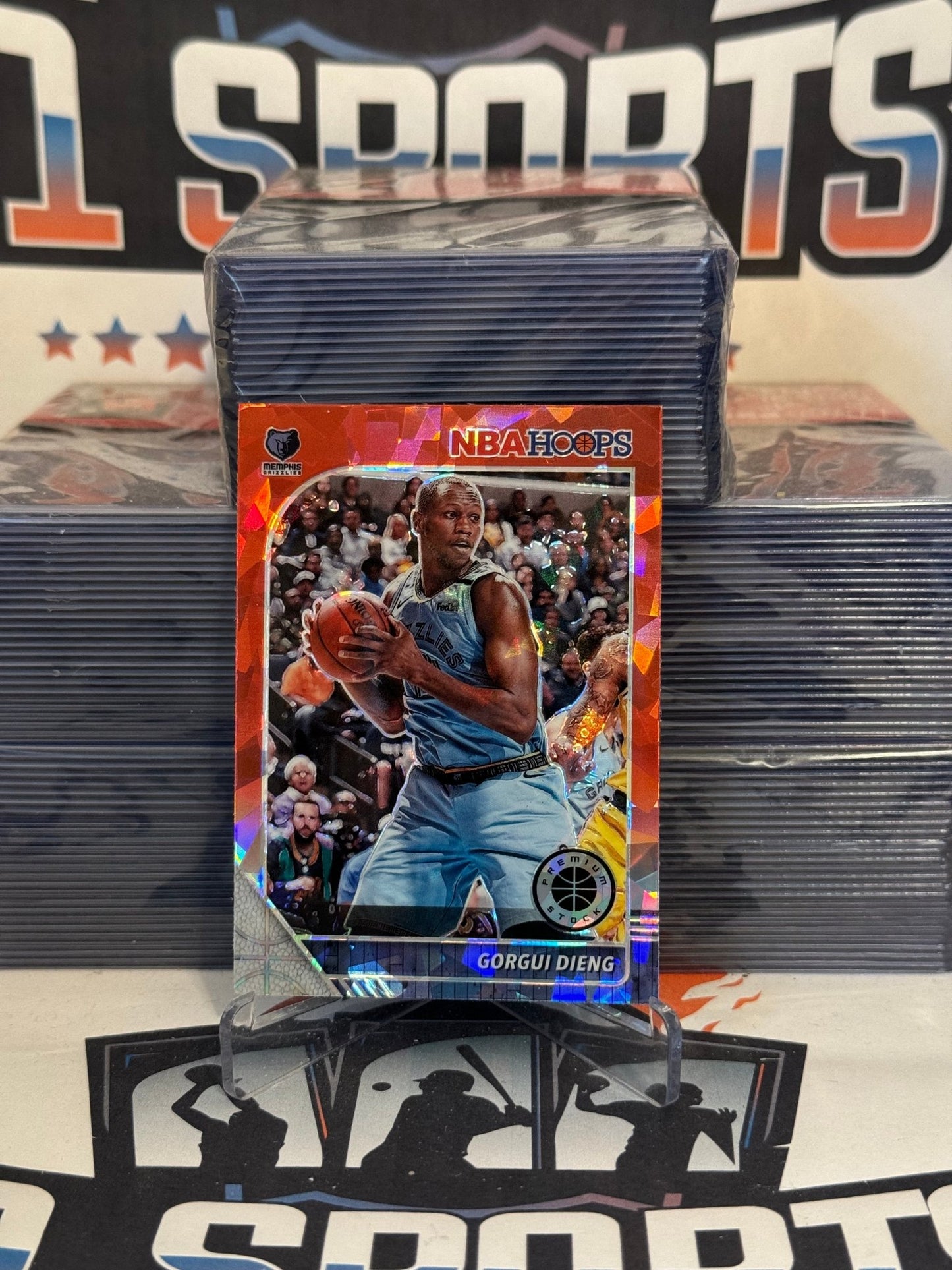 2019 Hoops Premium Stock (Red Cracked Ice Prizm) Gorgui Dieng #112