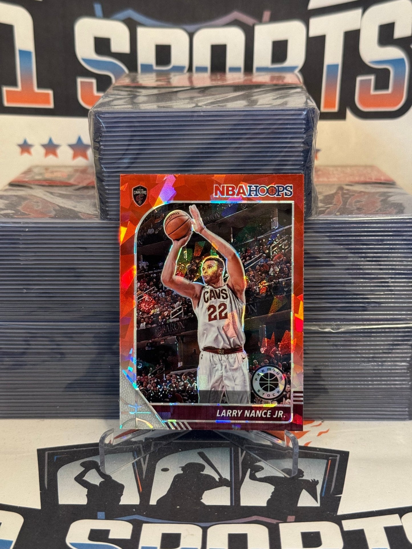 2019 Hoops Premium Stock (Red Cracked Ice Prizm) Larry Nance Jr. #37