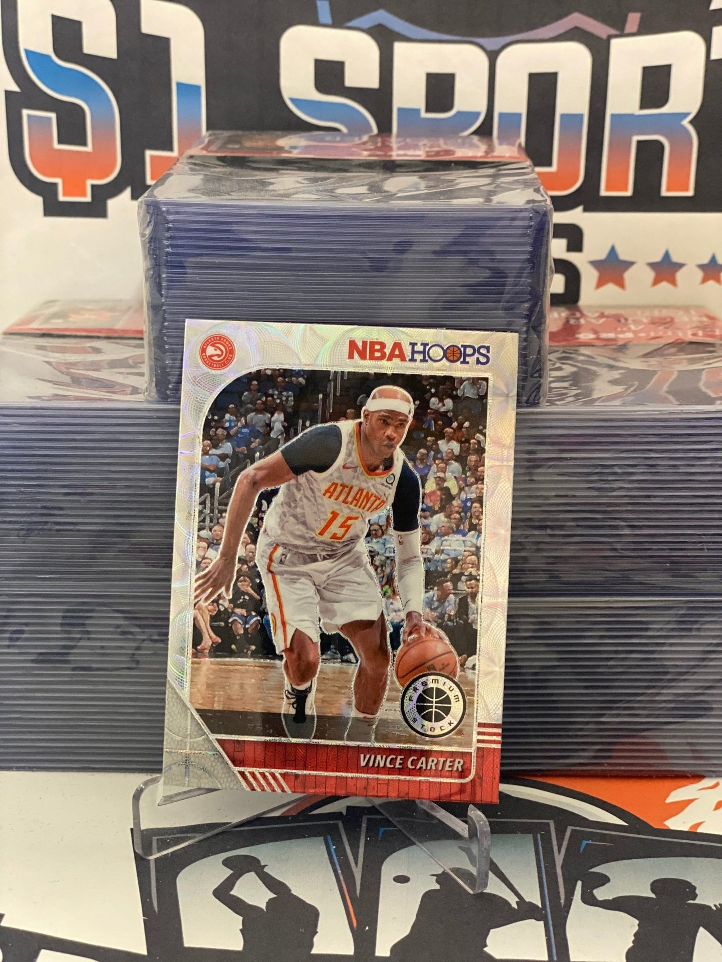 2019 Hoops Premium Stock (Silver Mojo Prizm) Vince Carter #199