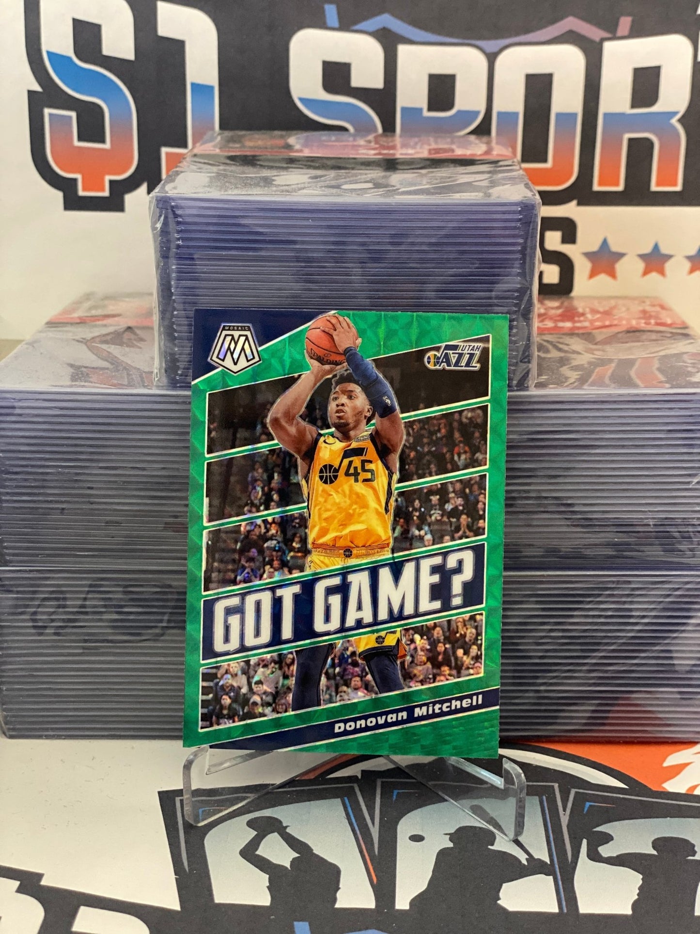 2019 Panini Mosaic (Green Prizm, Got Game?) Donovan Mitchell #18
