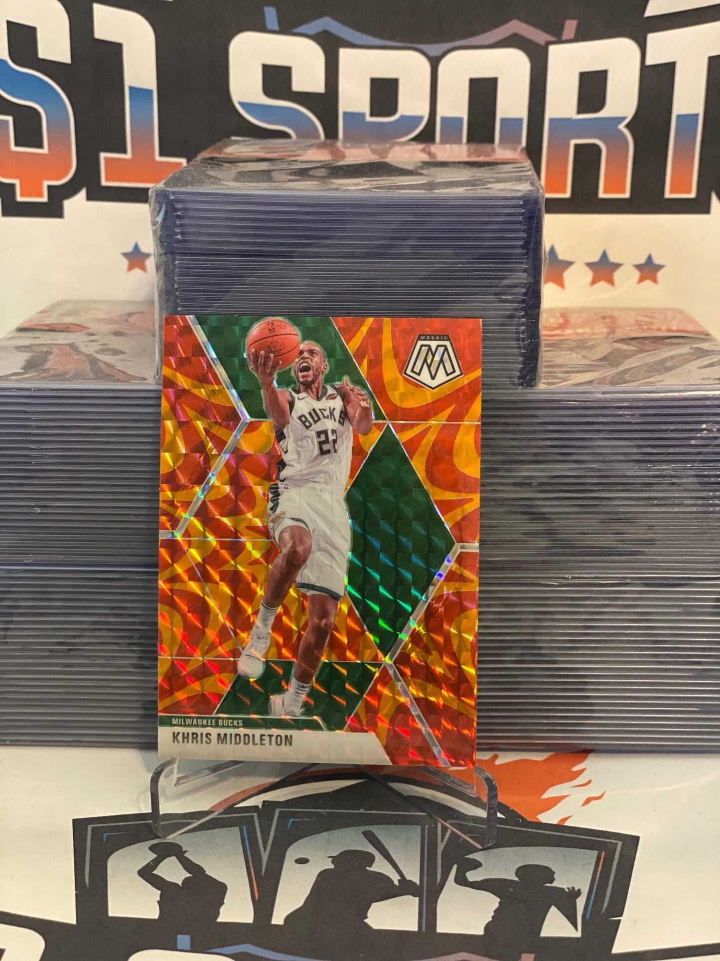2019 Panini Mosaic (Orange Reactive Prizm) Khris Middleton #85